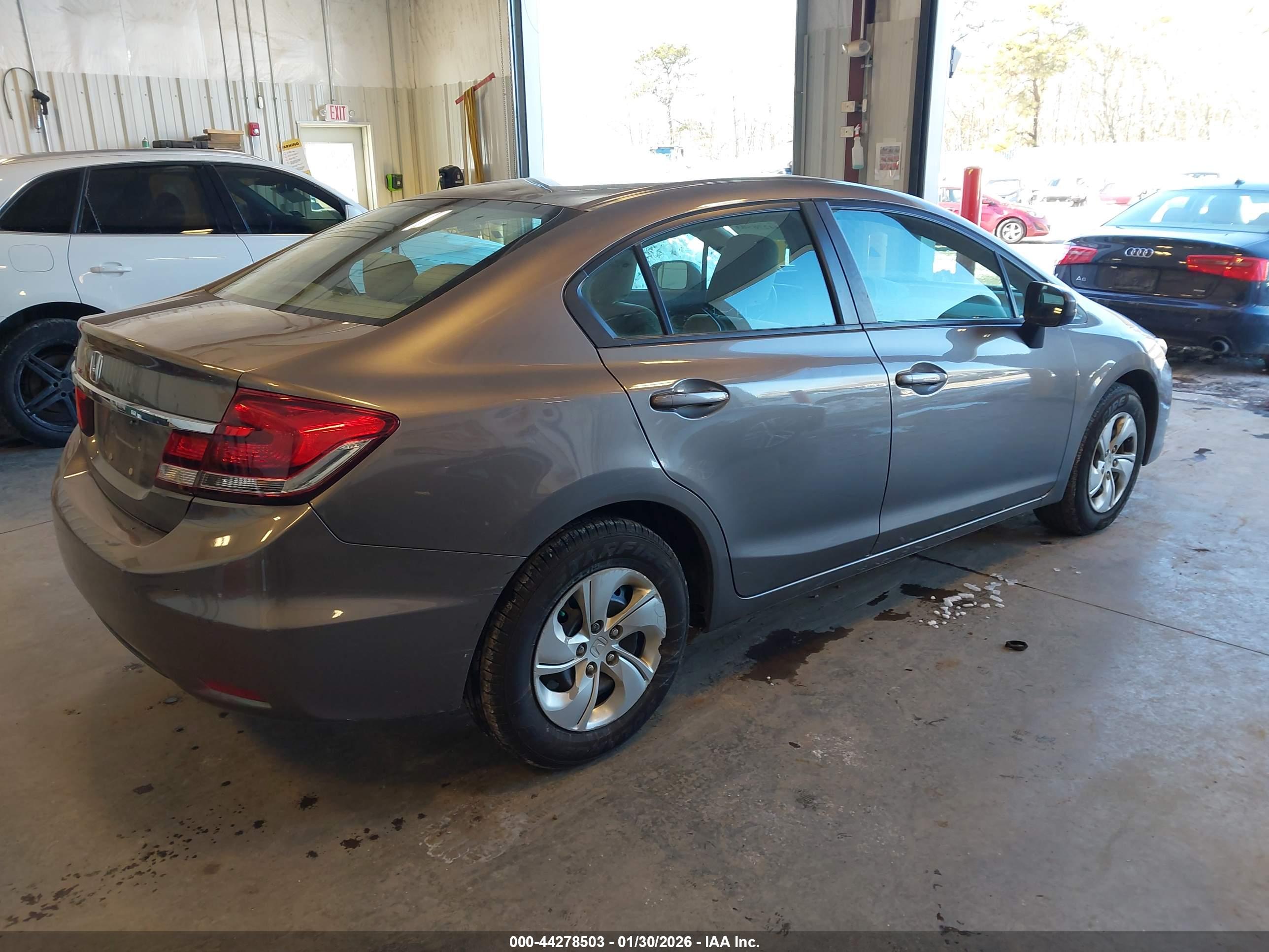 HONDA CIVIC image 4