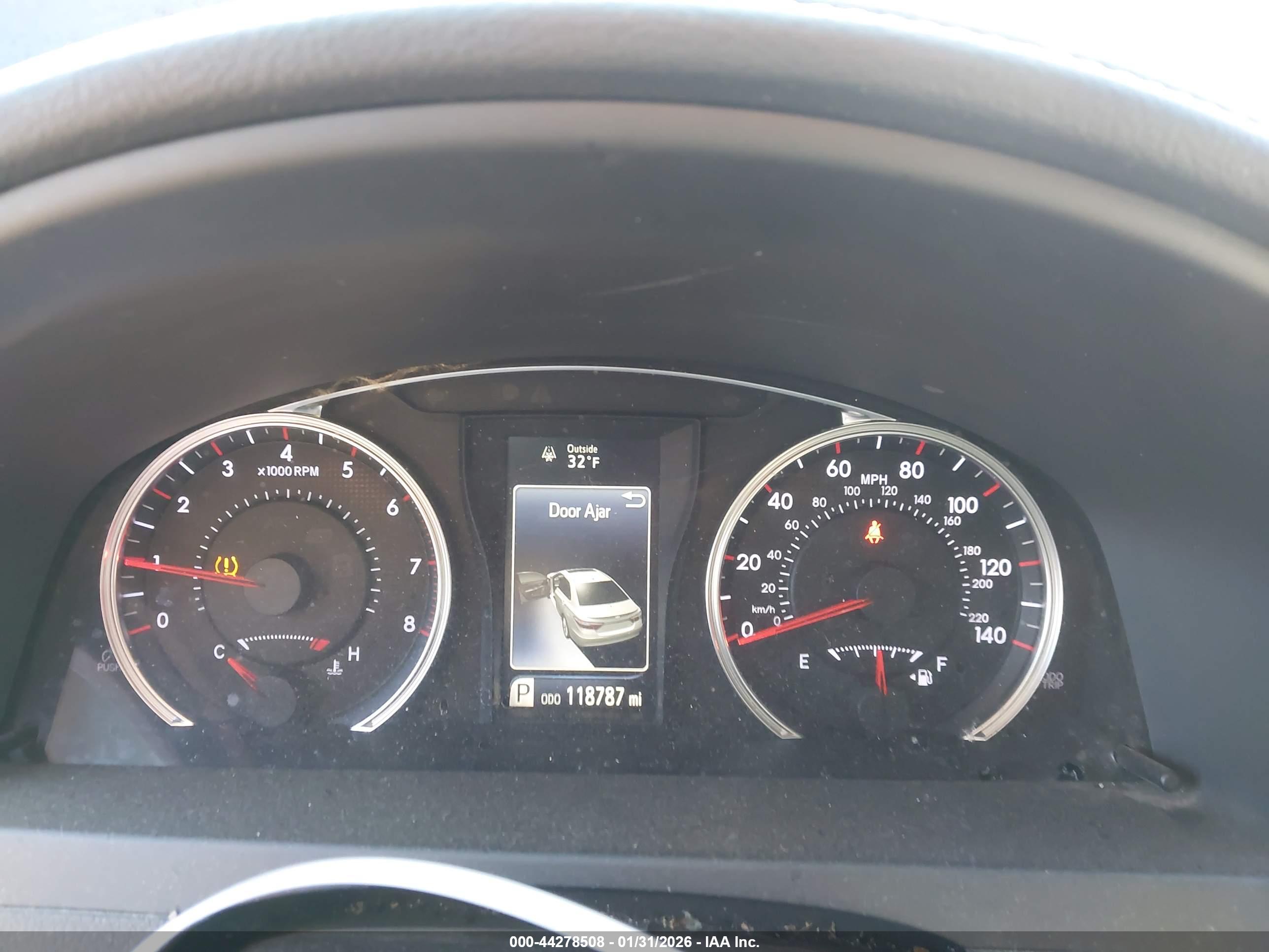 TOYOTA CAMRY image 7
