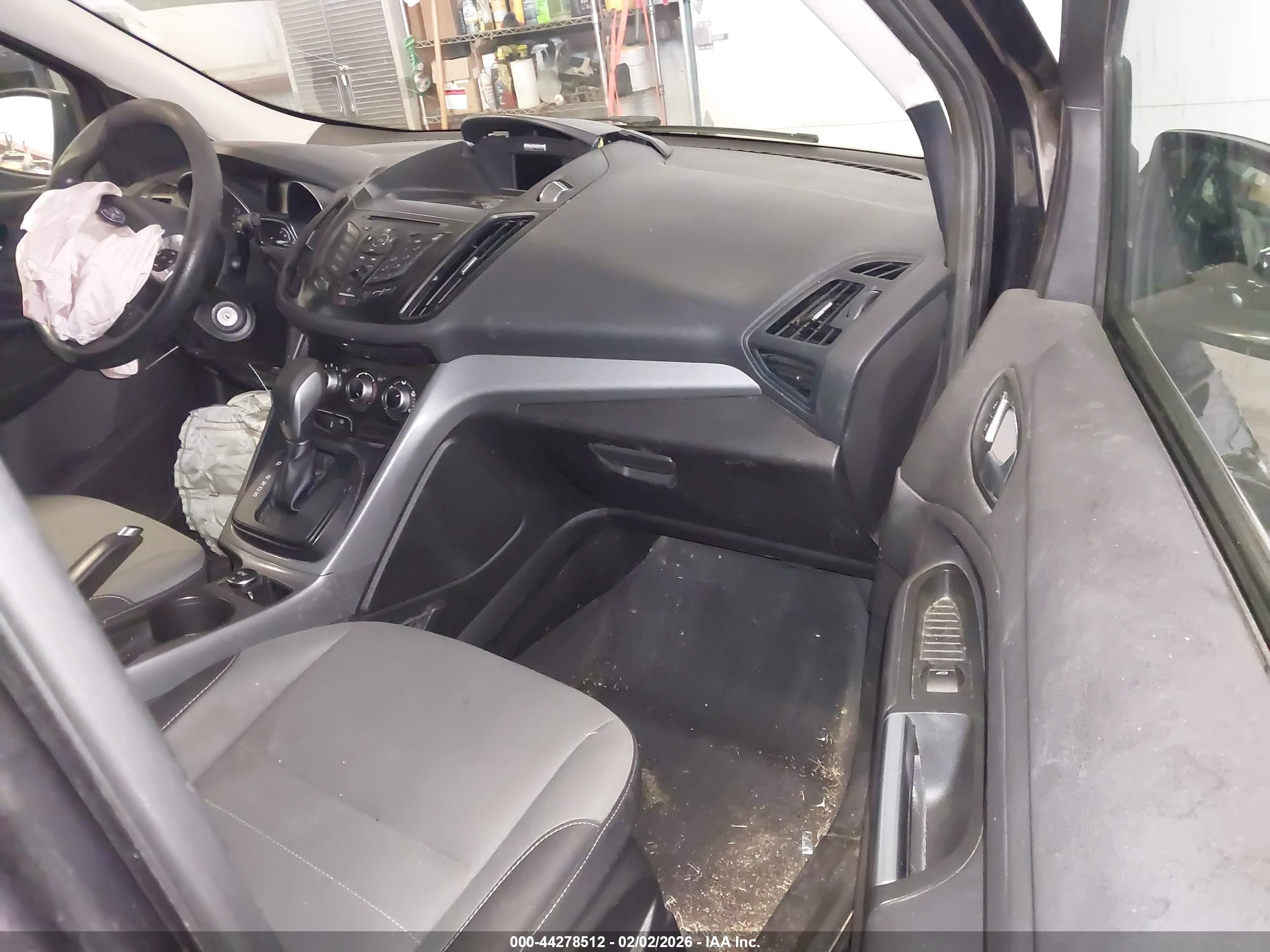 FORD ESCAPE image 5