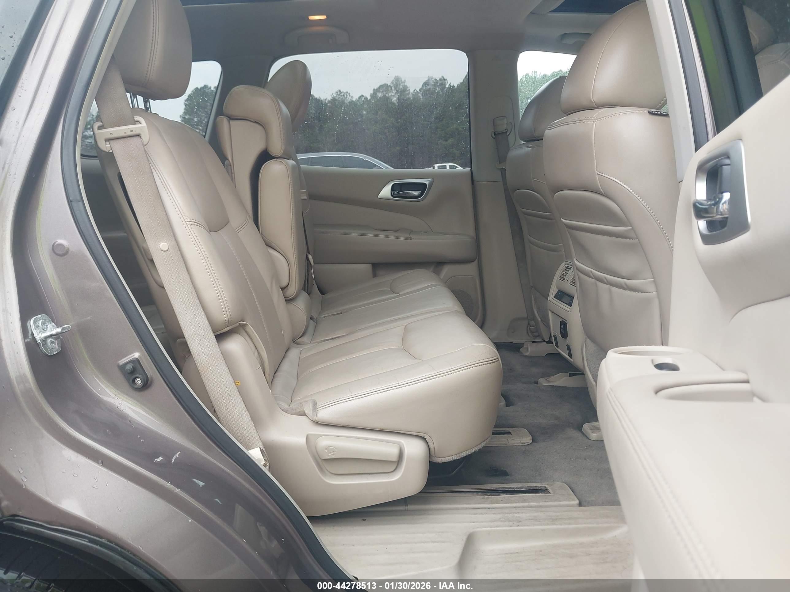 NISSAN PATHFINDER image 8