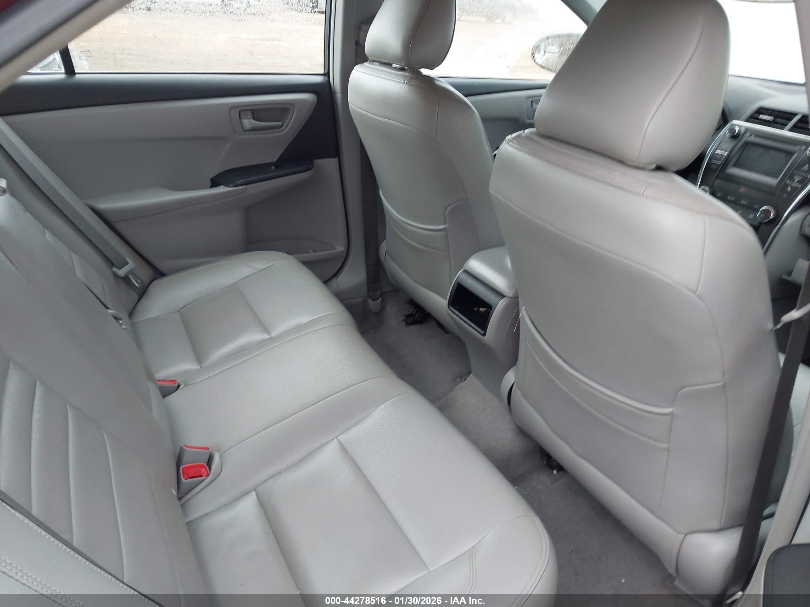 TOYOTA CAMRY image 8