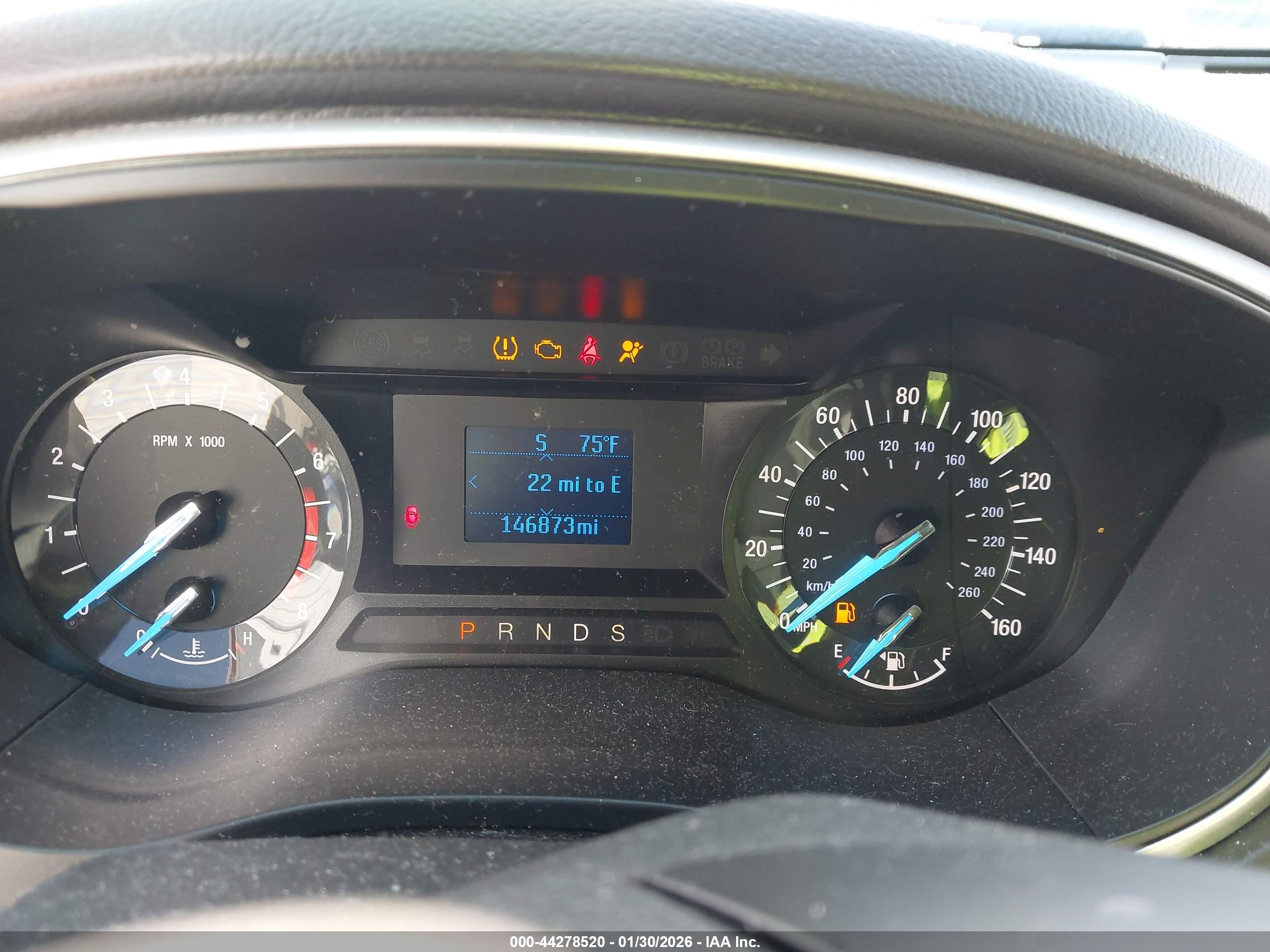 FORD FUSION image 7