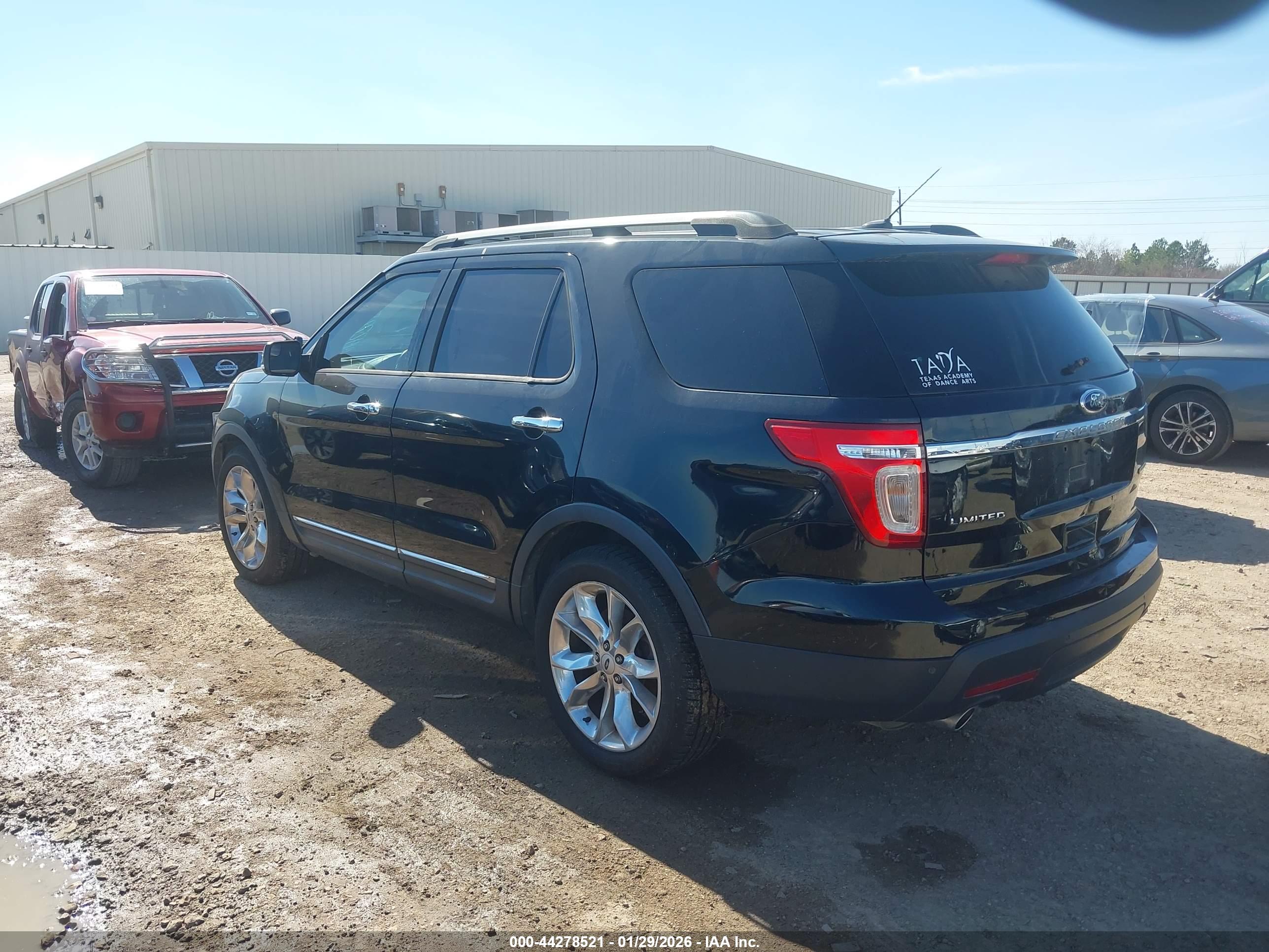FORD EXPLORER image 3