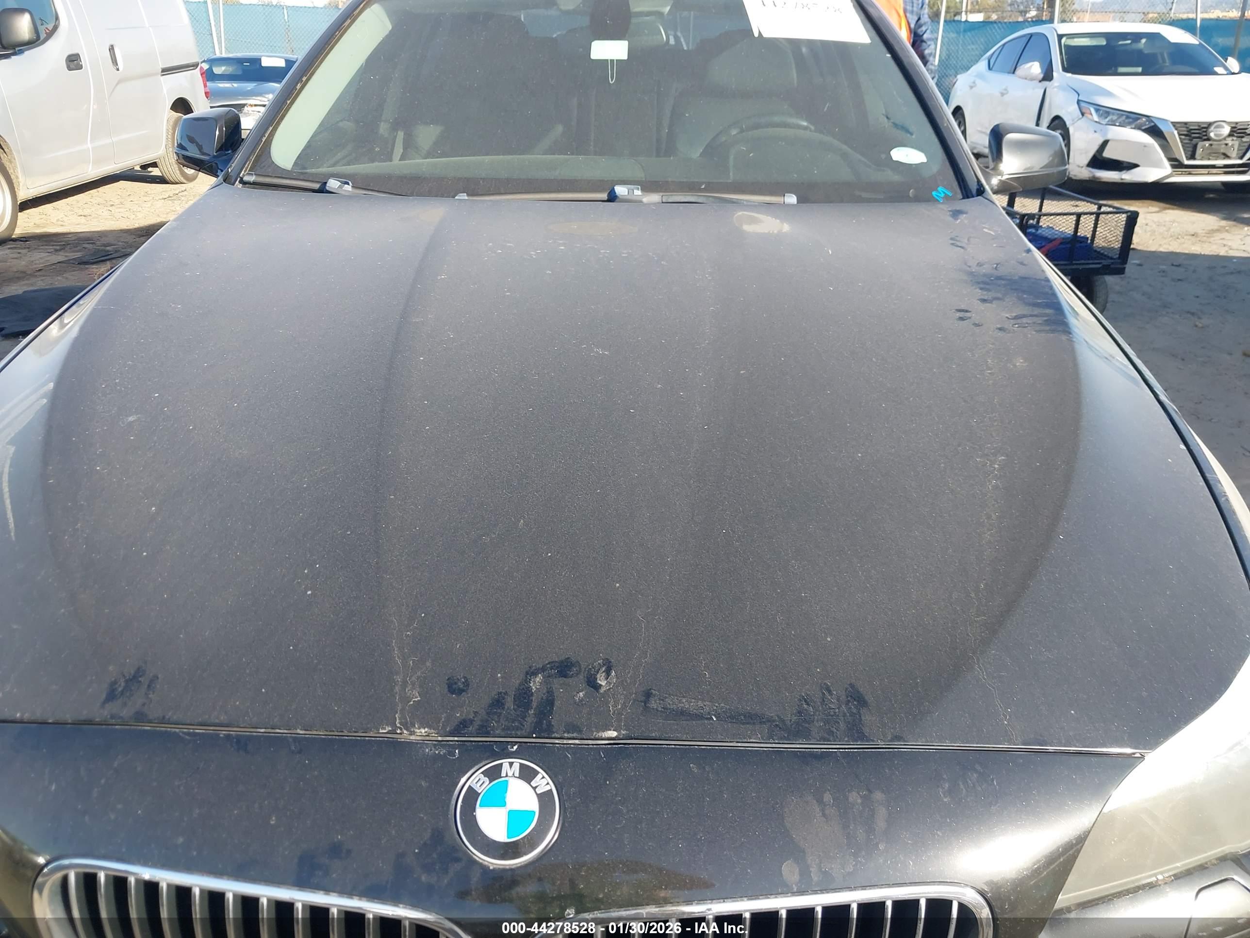 BMW 528I image 6