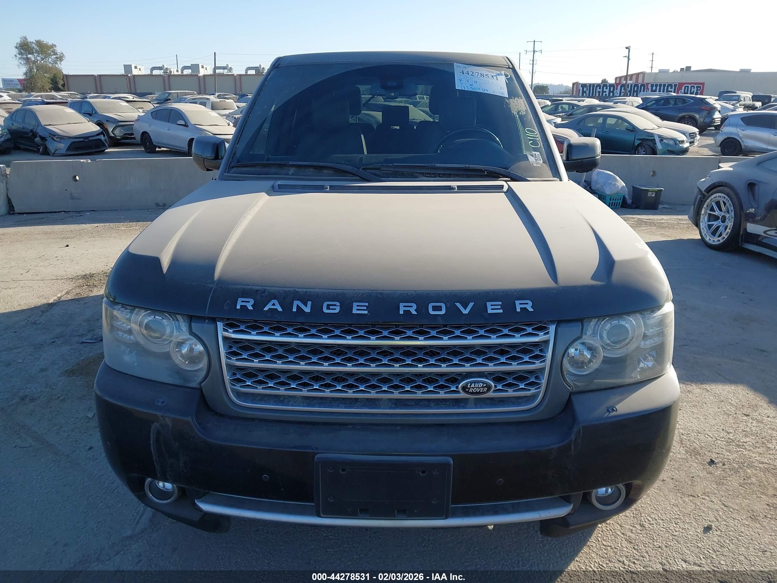 LAND ROVER image 6