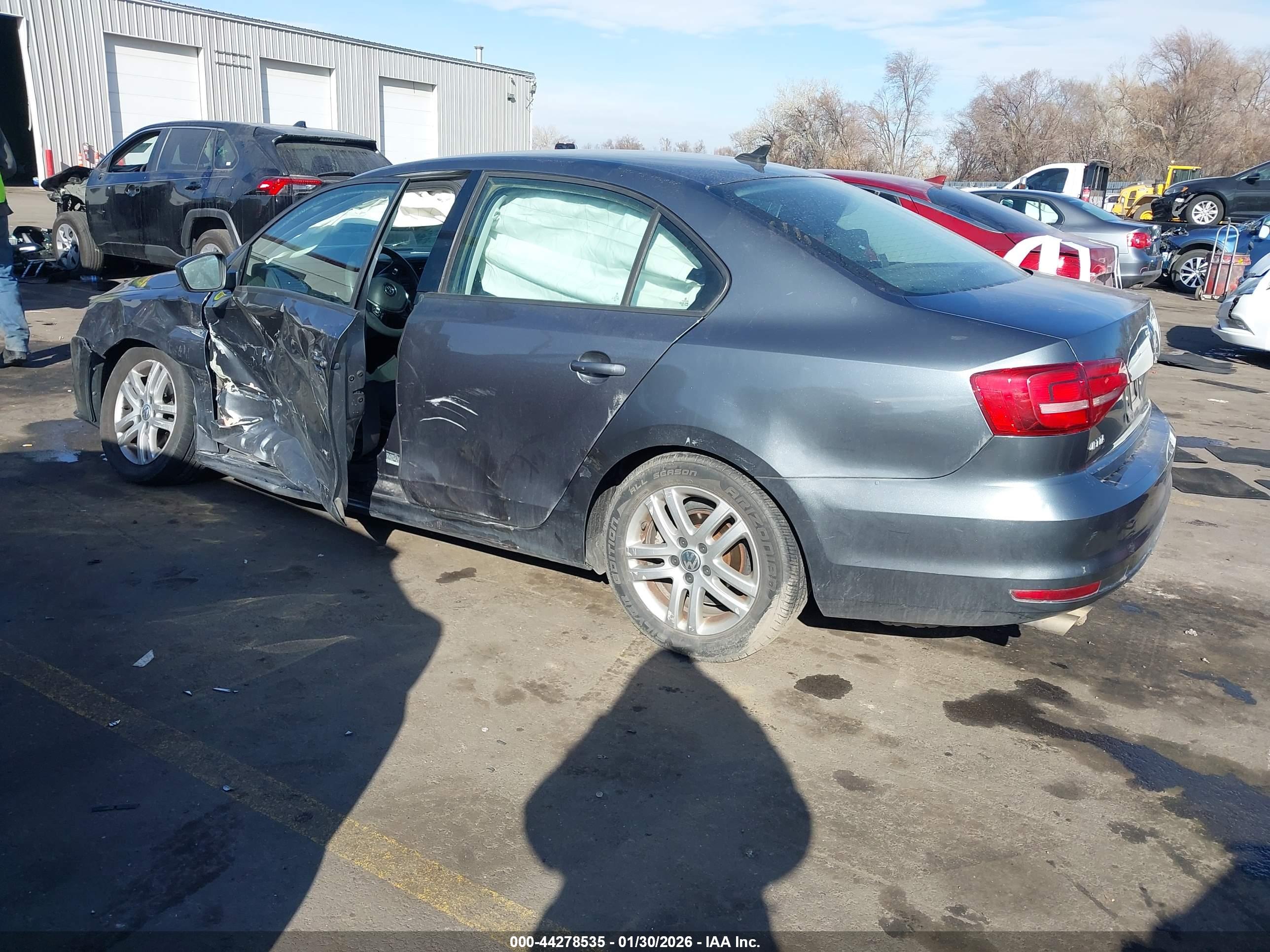 VOLKSWAGEN JETTA image 3