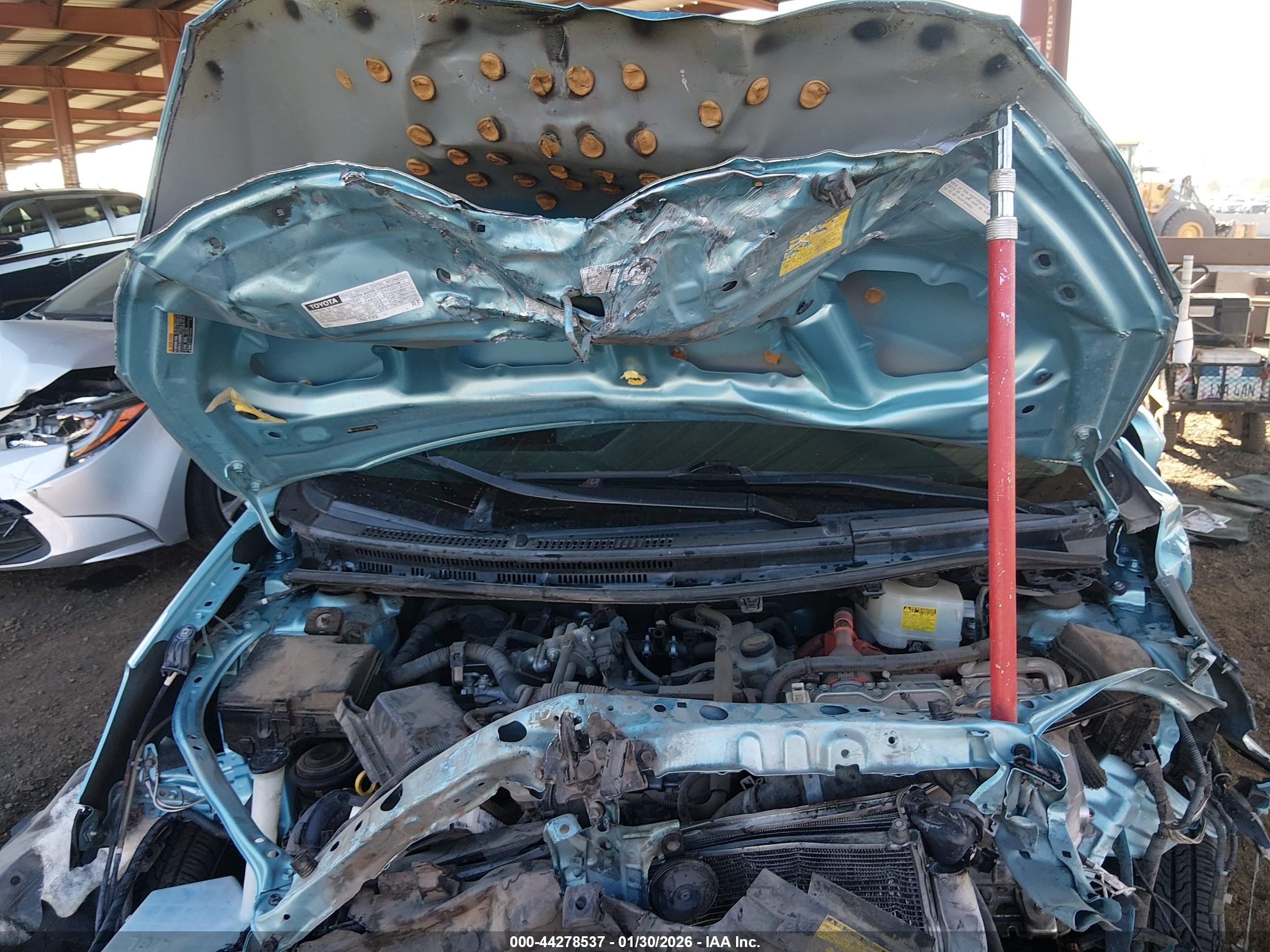 TOYOTA PRIUS image 10
