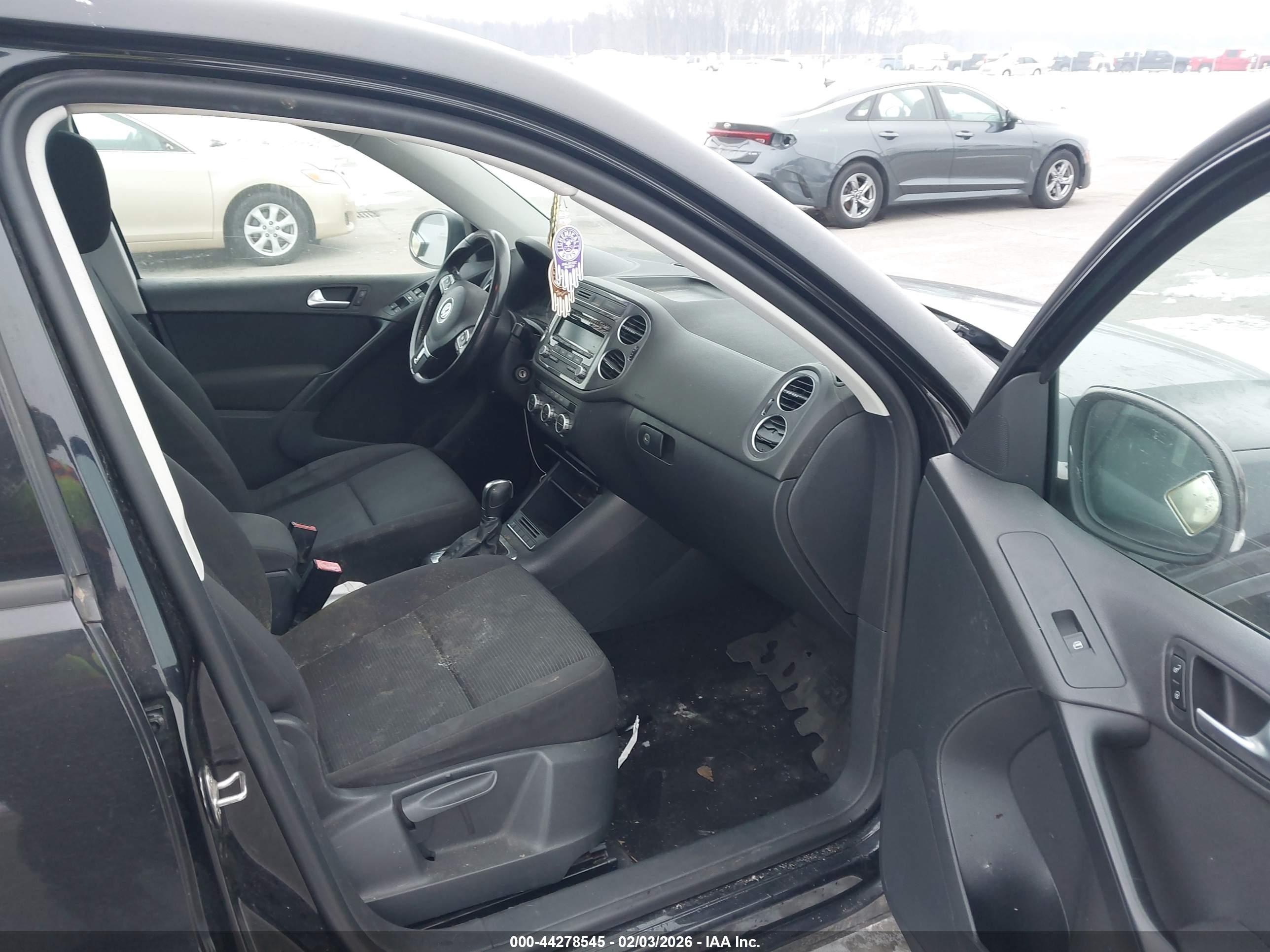 VOLKSWAGEN TIGUAN image 5