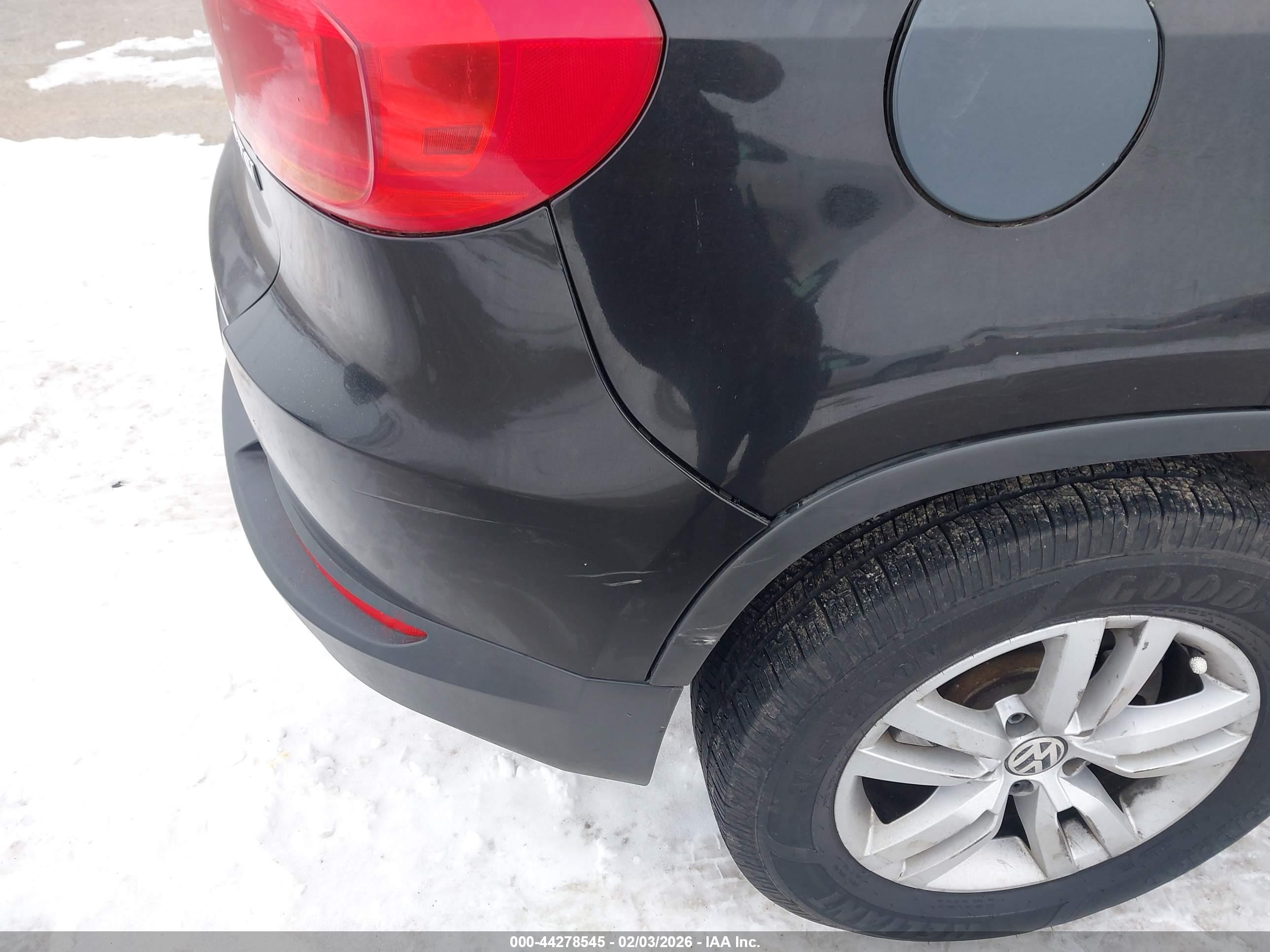 VOLKSWAGEN TIGUAN image 6