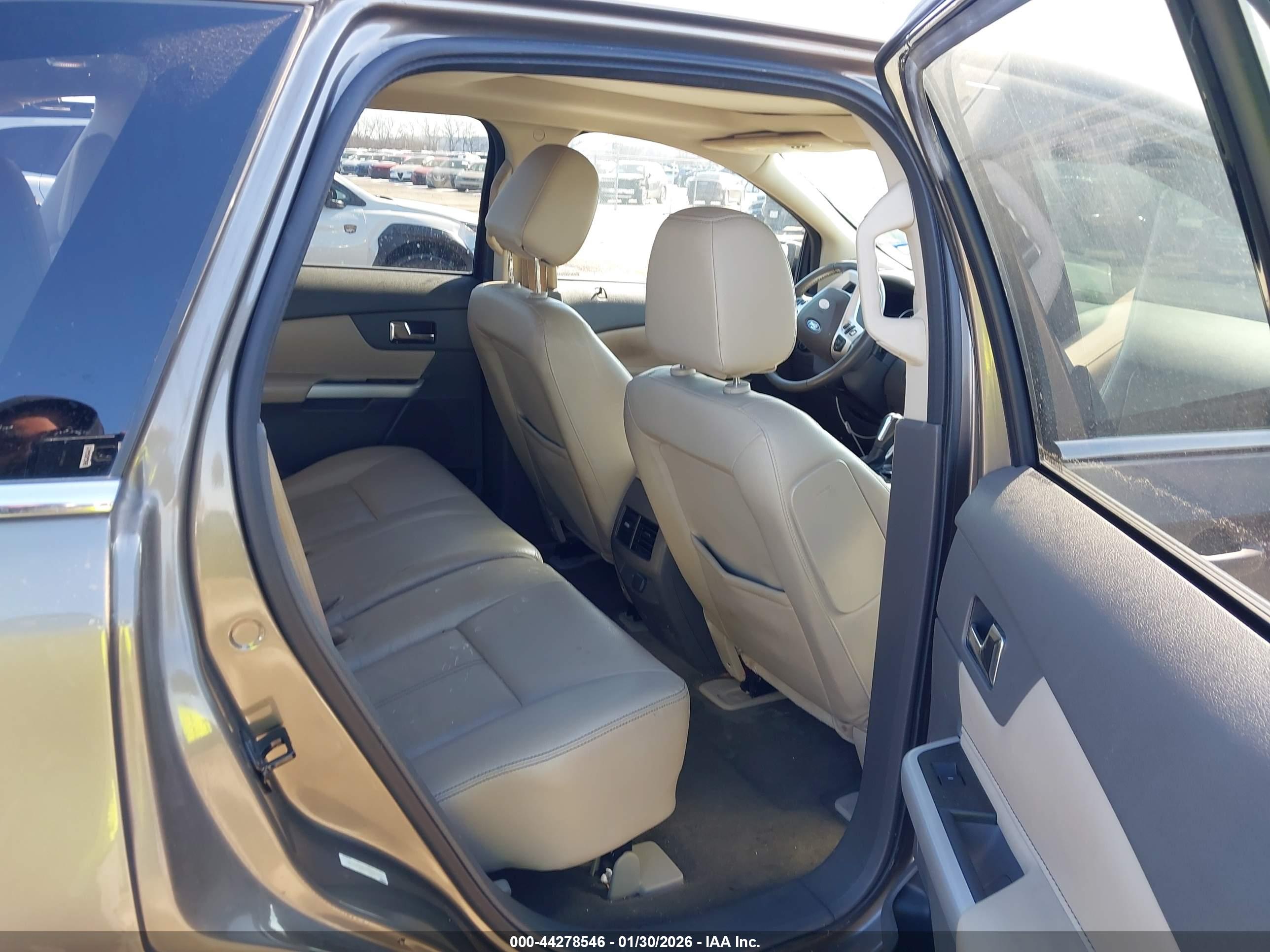 FORD EDGE image 8