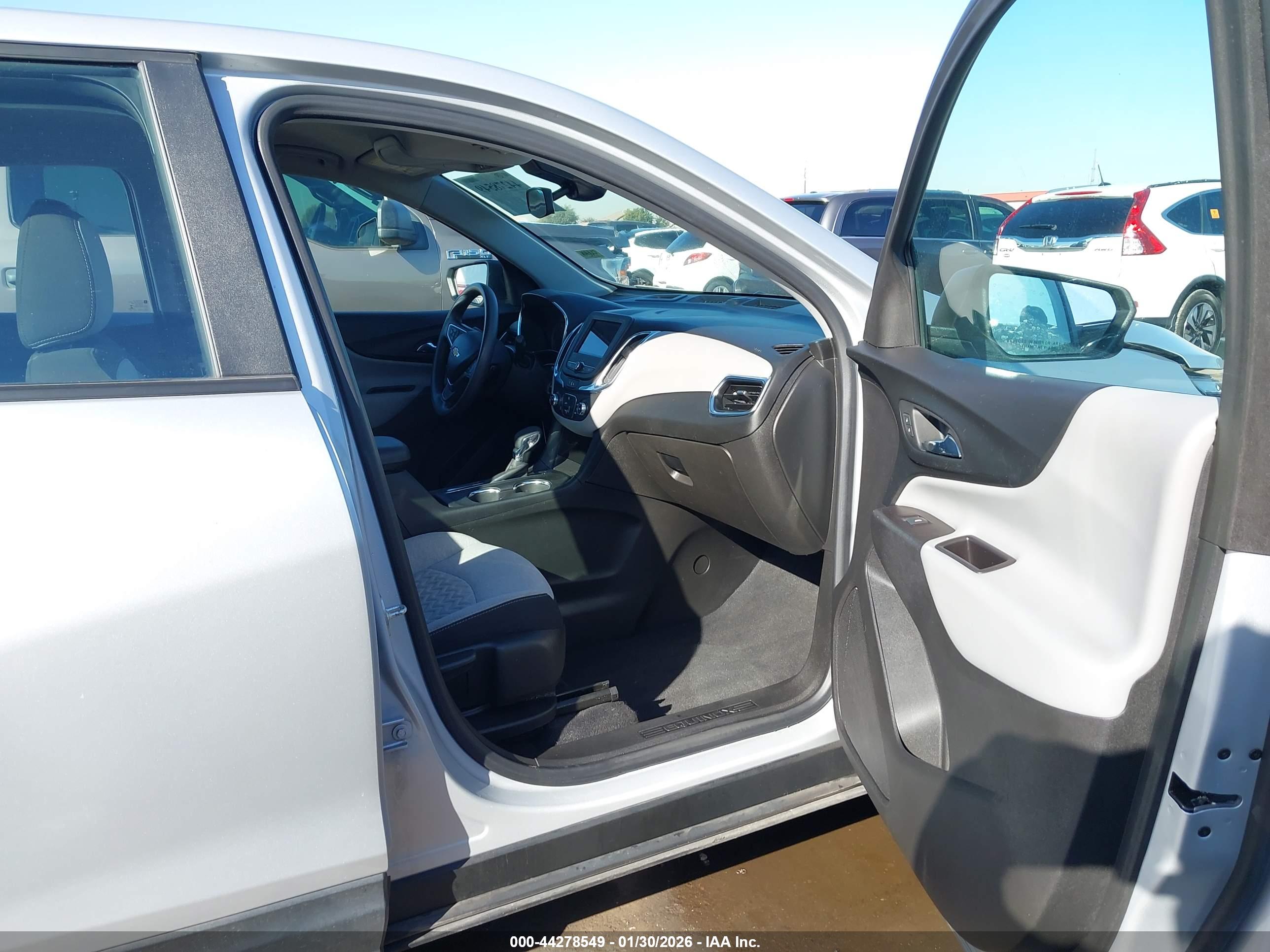 CHEVROLET EQUINOX image 5