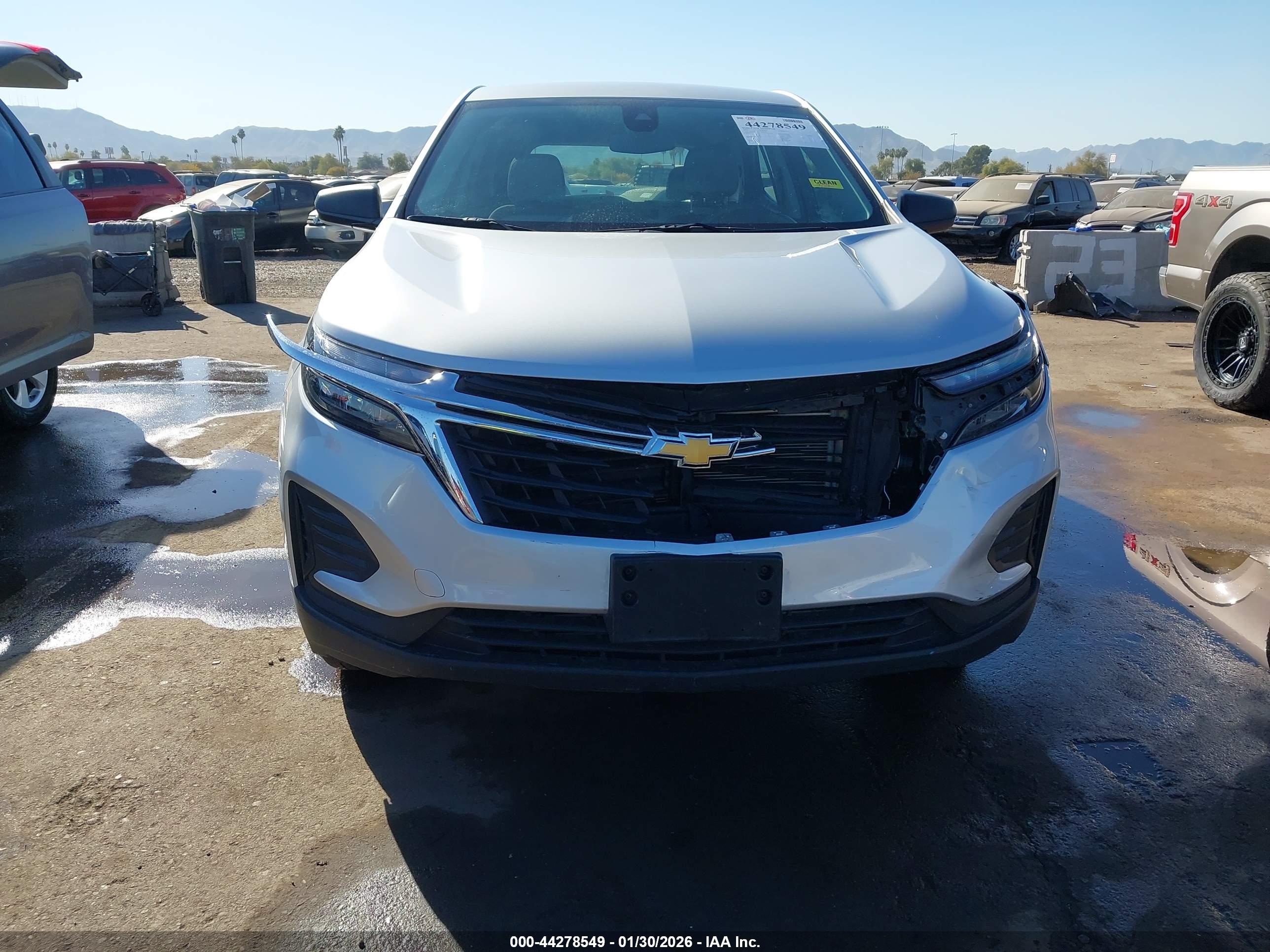 CHEVROLET EQUINOX image 6