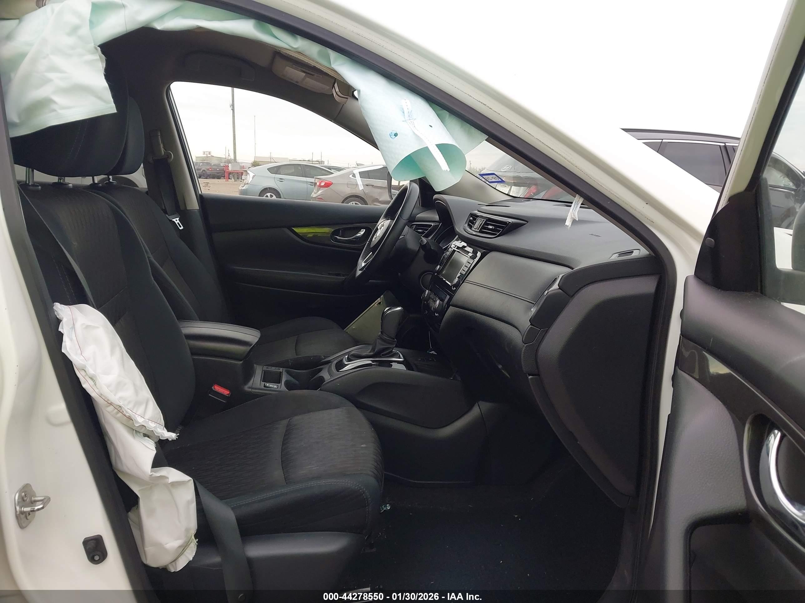NISSAN ROGUE image 5