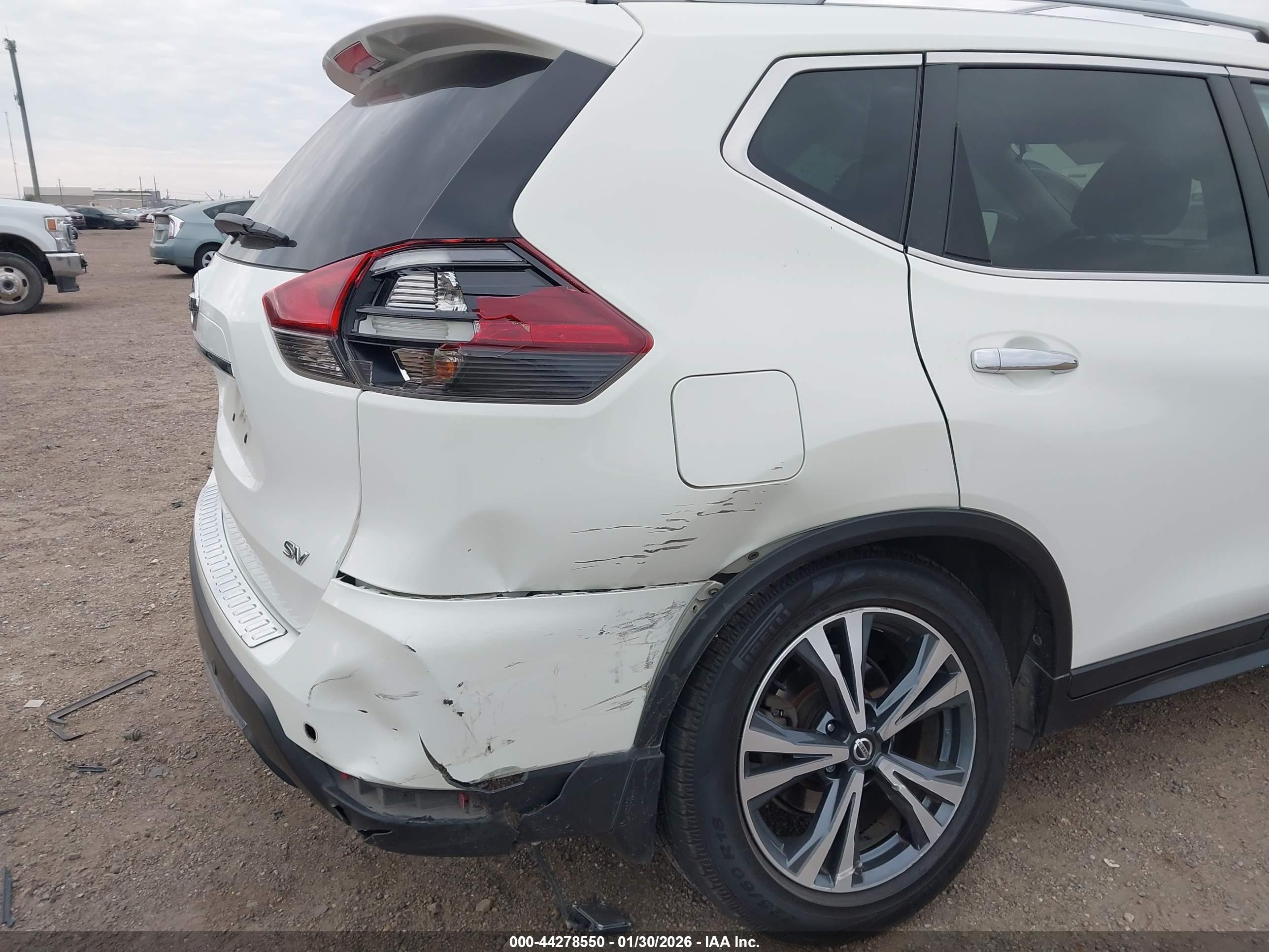 NISSAN ROGUE image 6