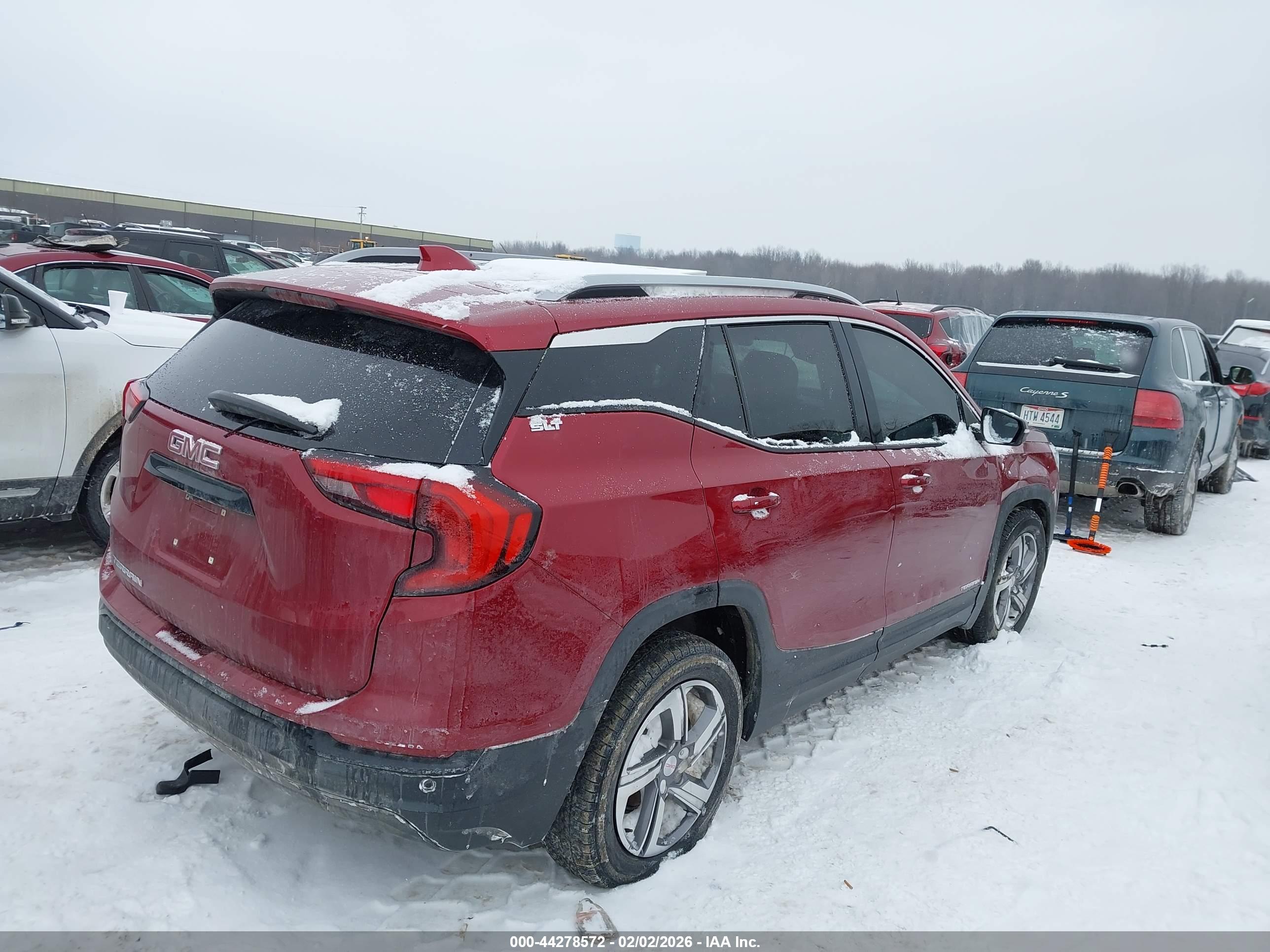 GMC TERRAIN image 4