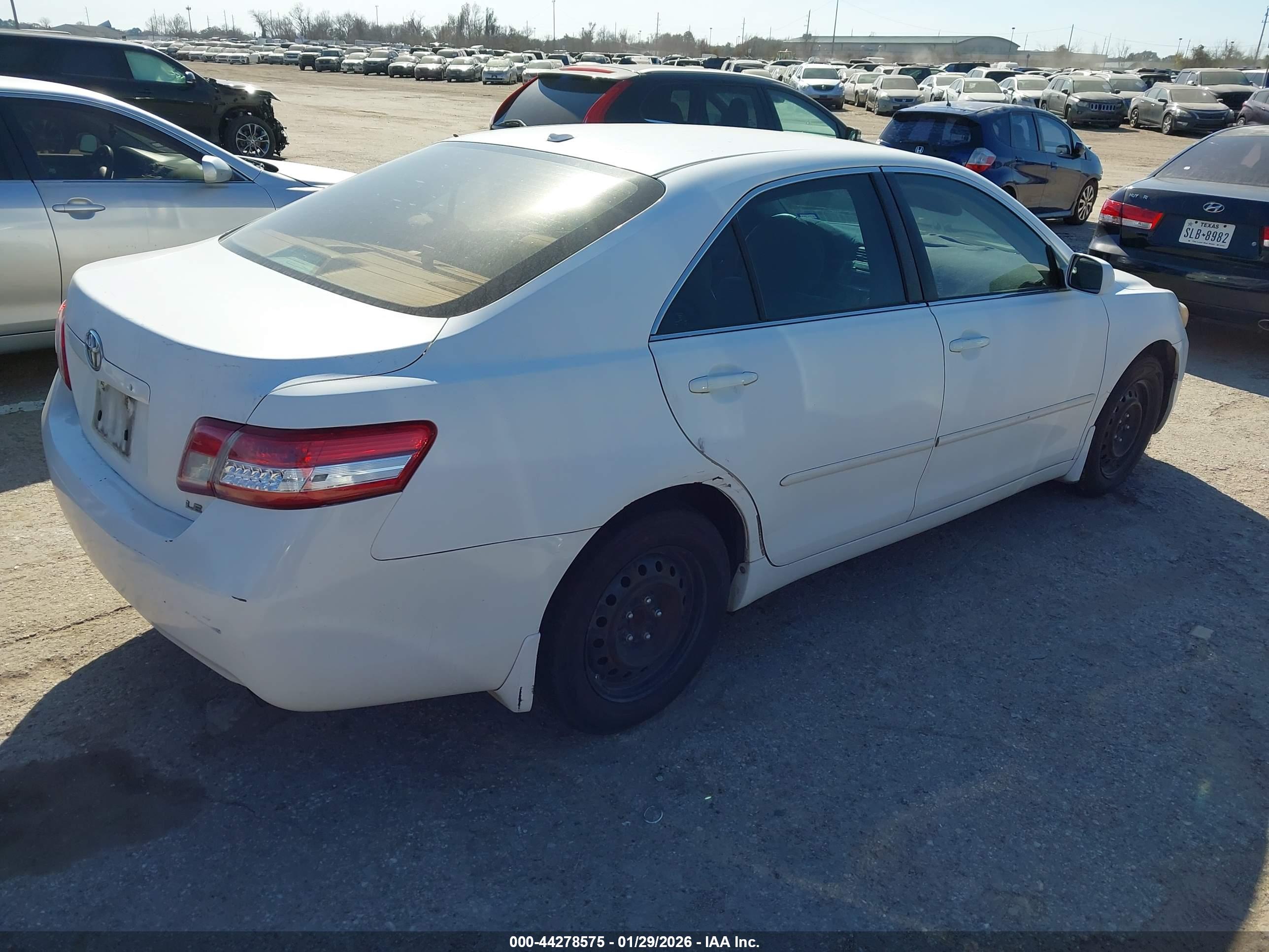 TOYOTA CAMRY image 4