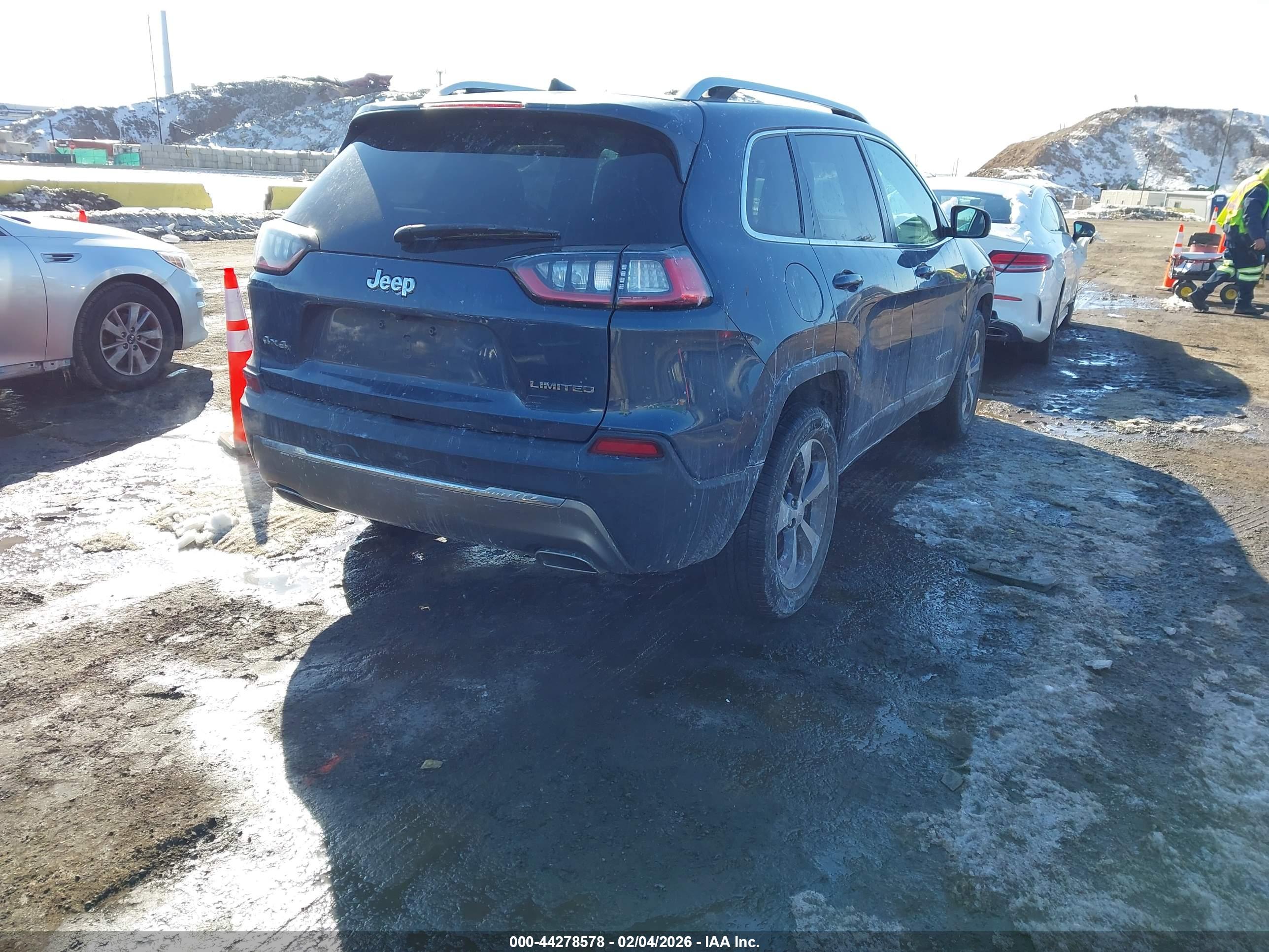 JEEP CHEROKEE image 4