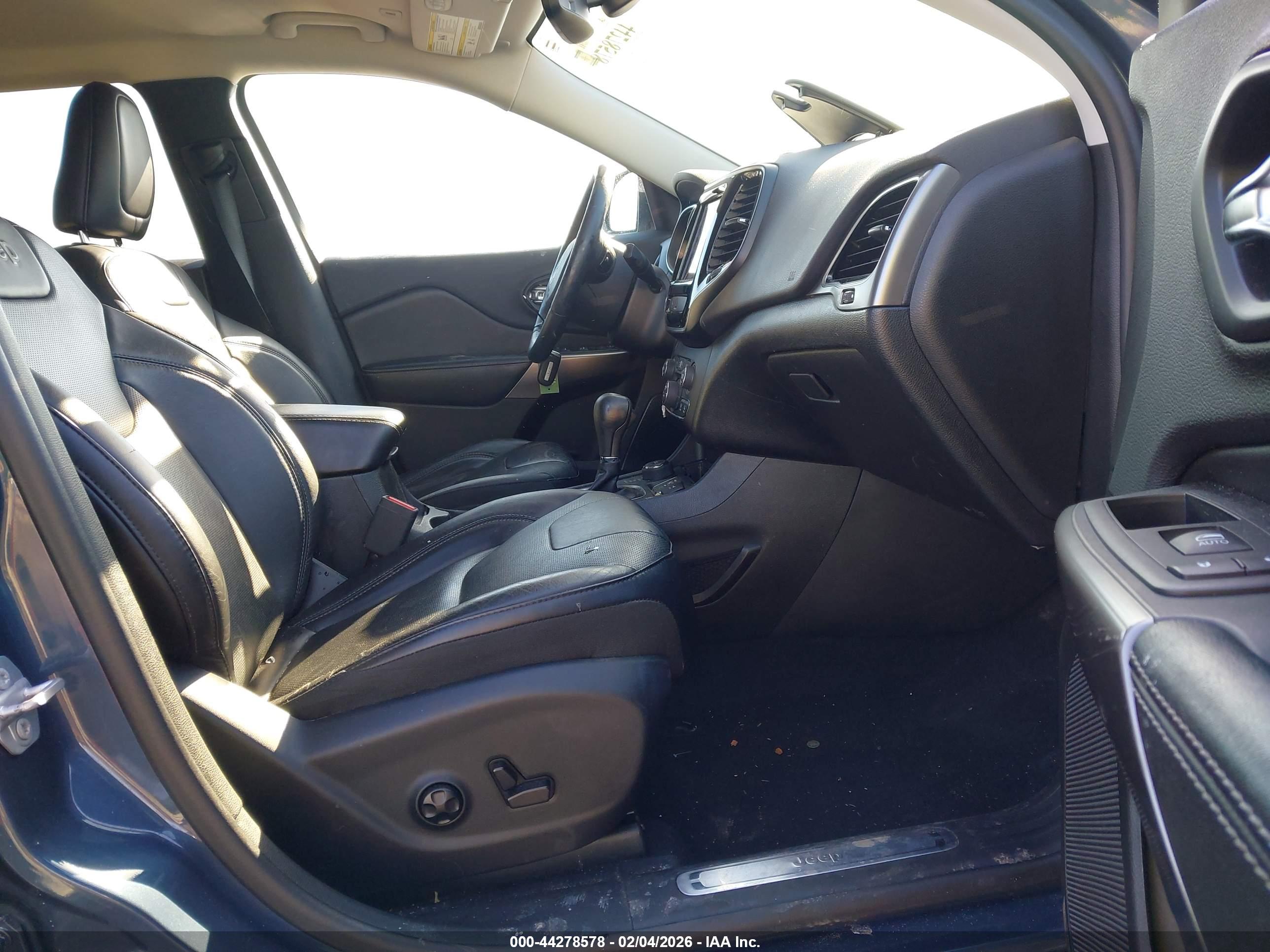 JEEP CHEROKEE image 5