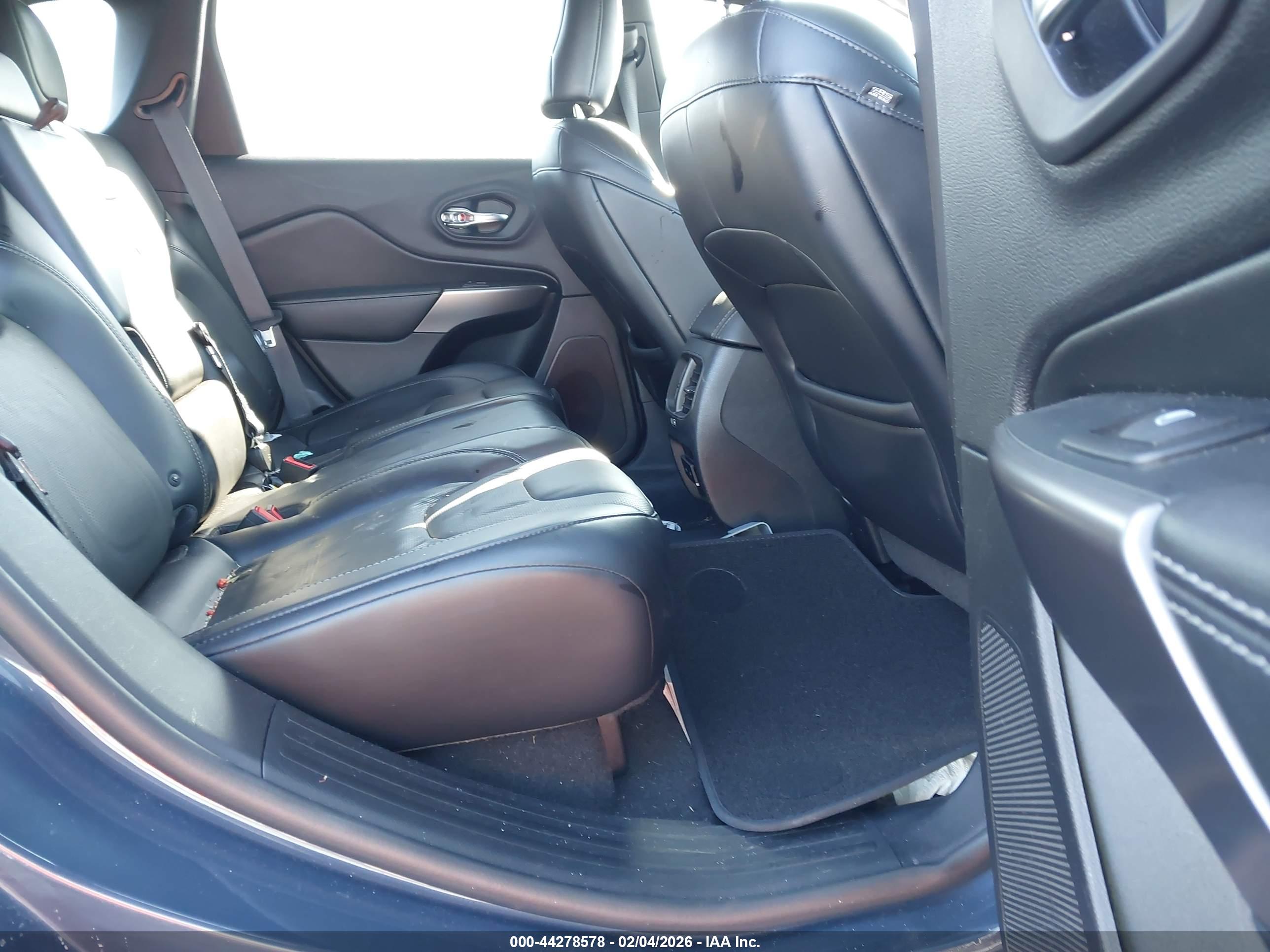 JEEP CHEROKEE image 8