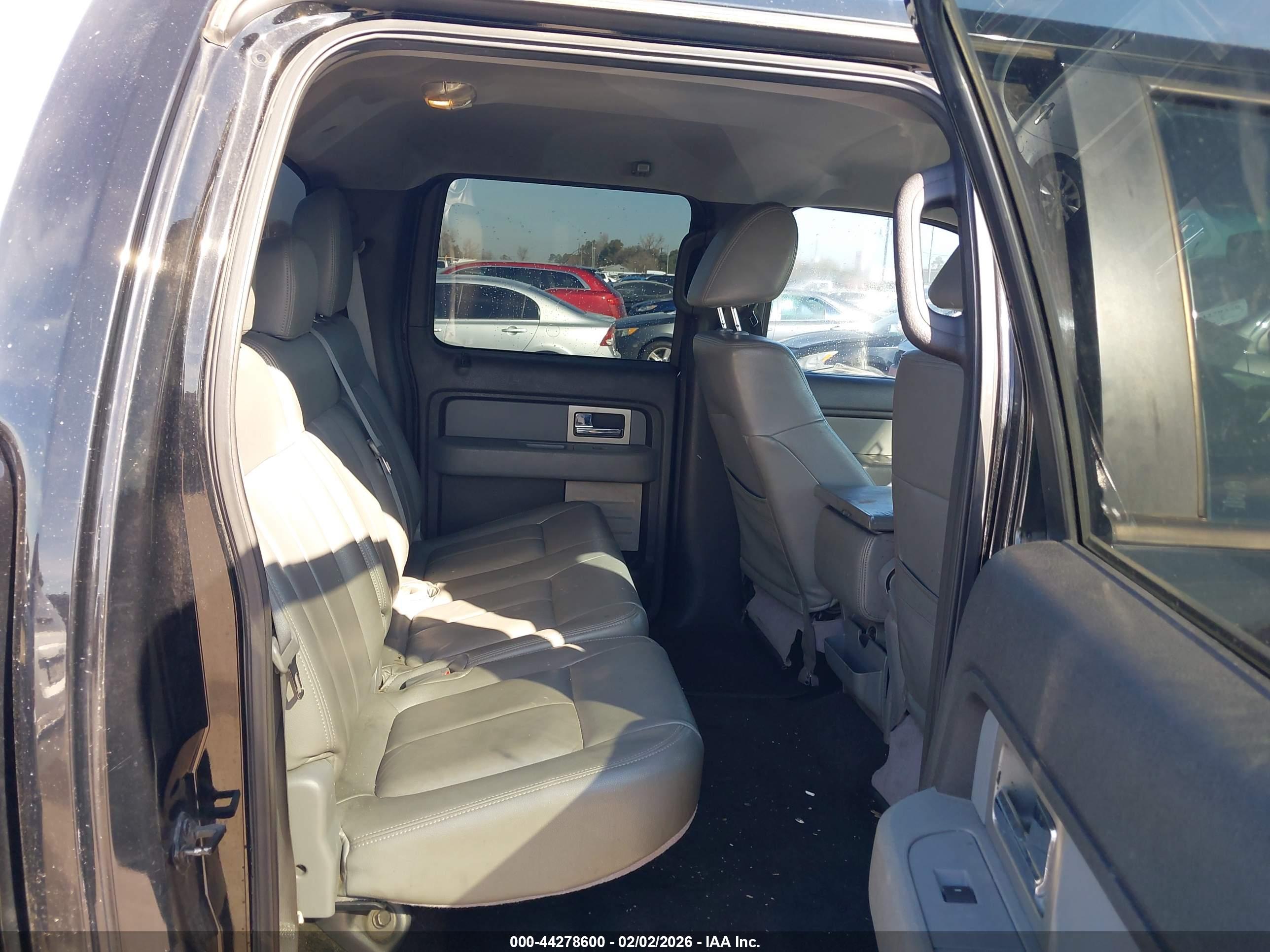 FORD F-150 image 8