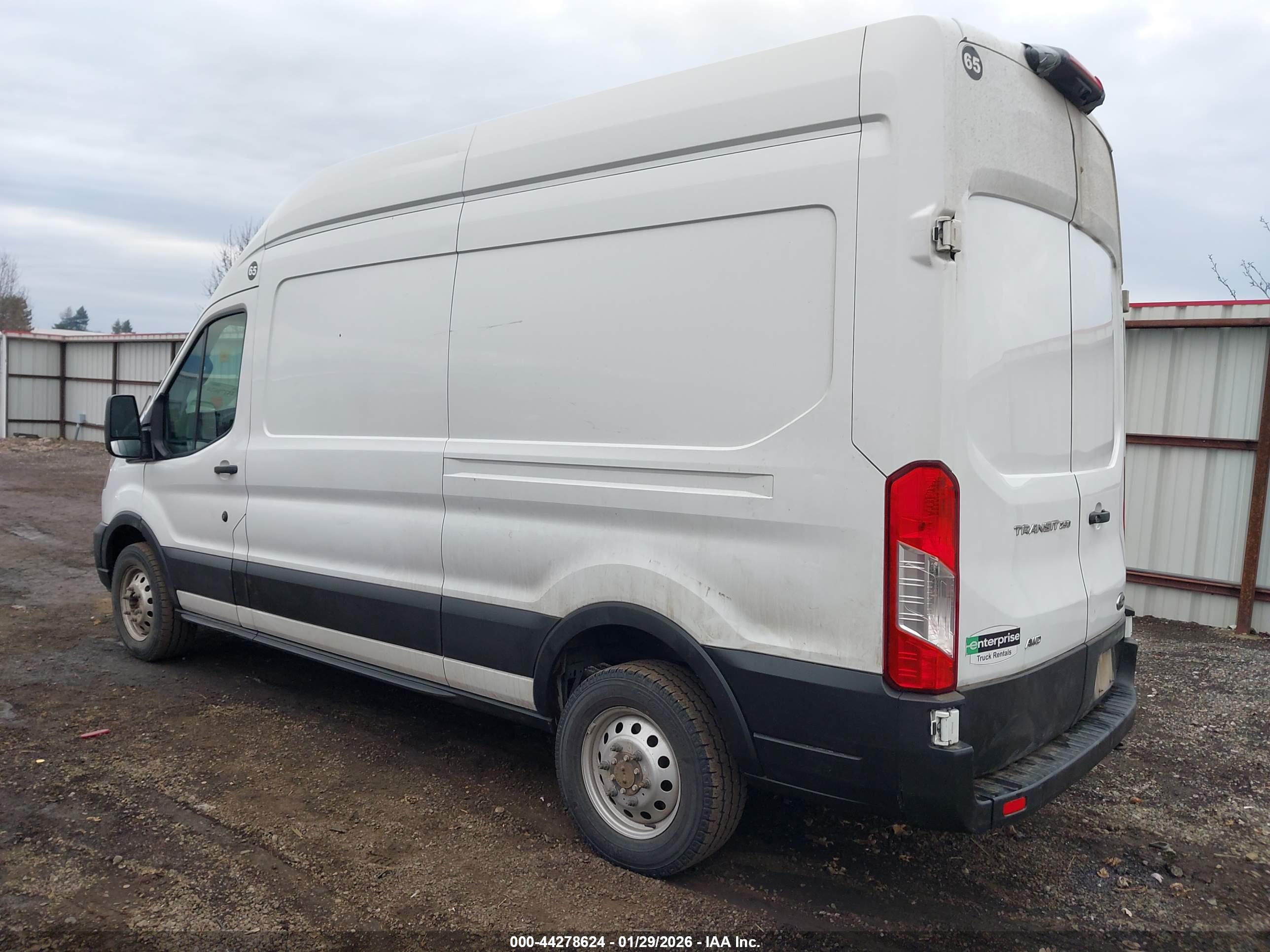FORD TRANSIT-250 image 3