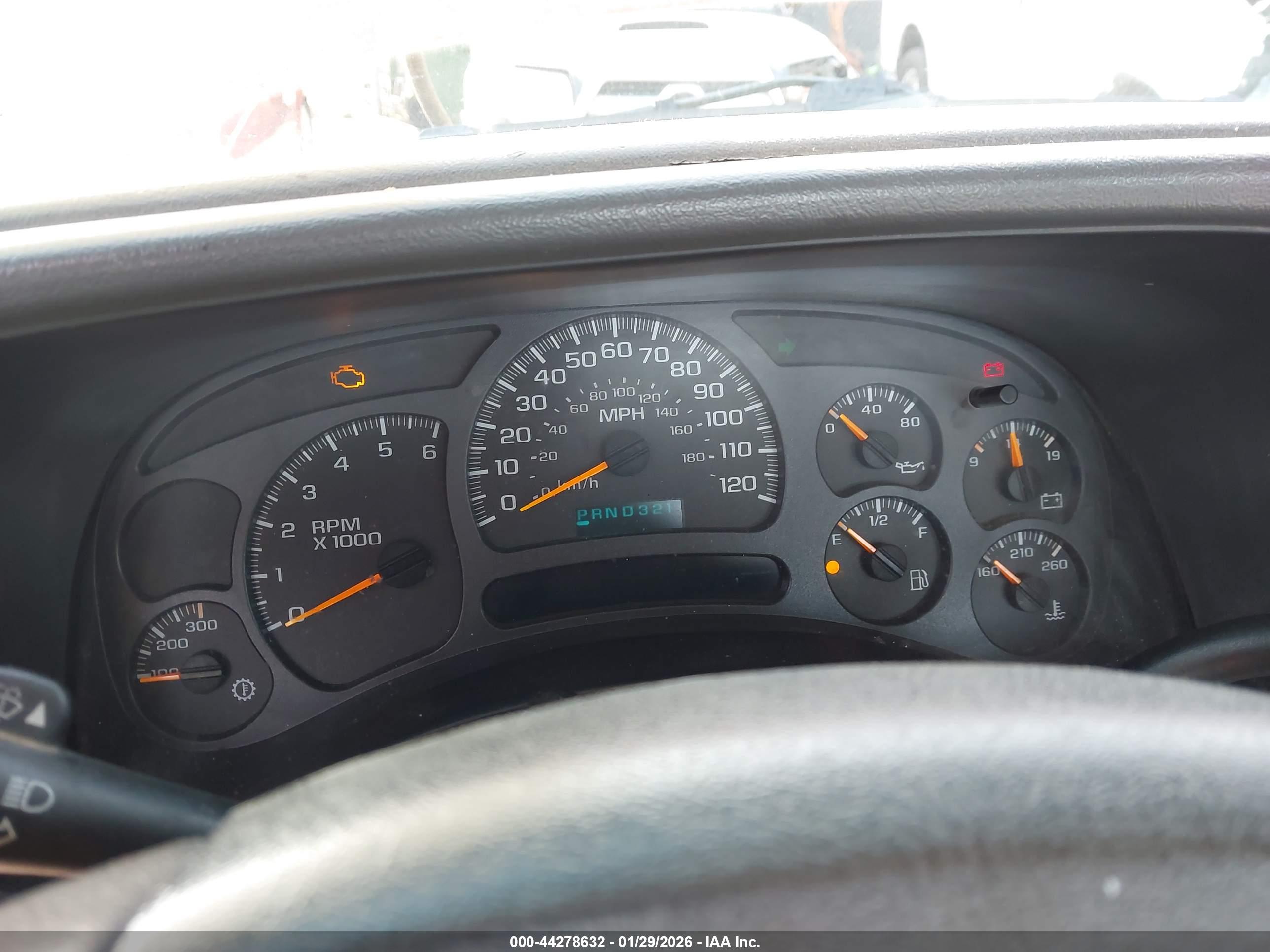 CHEVROLET SILVERADO image 7