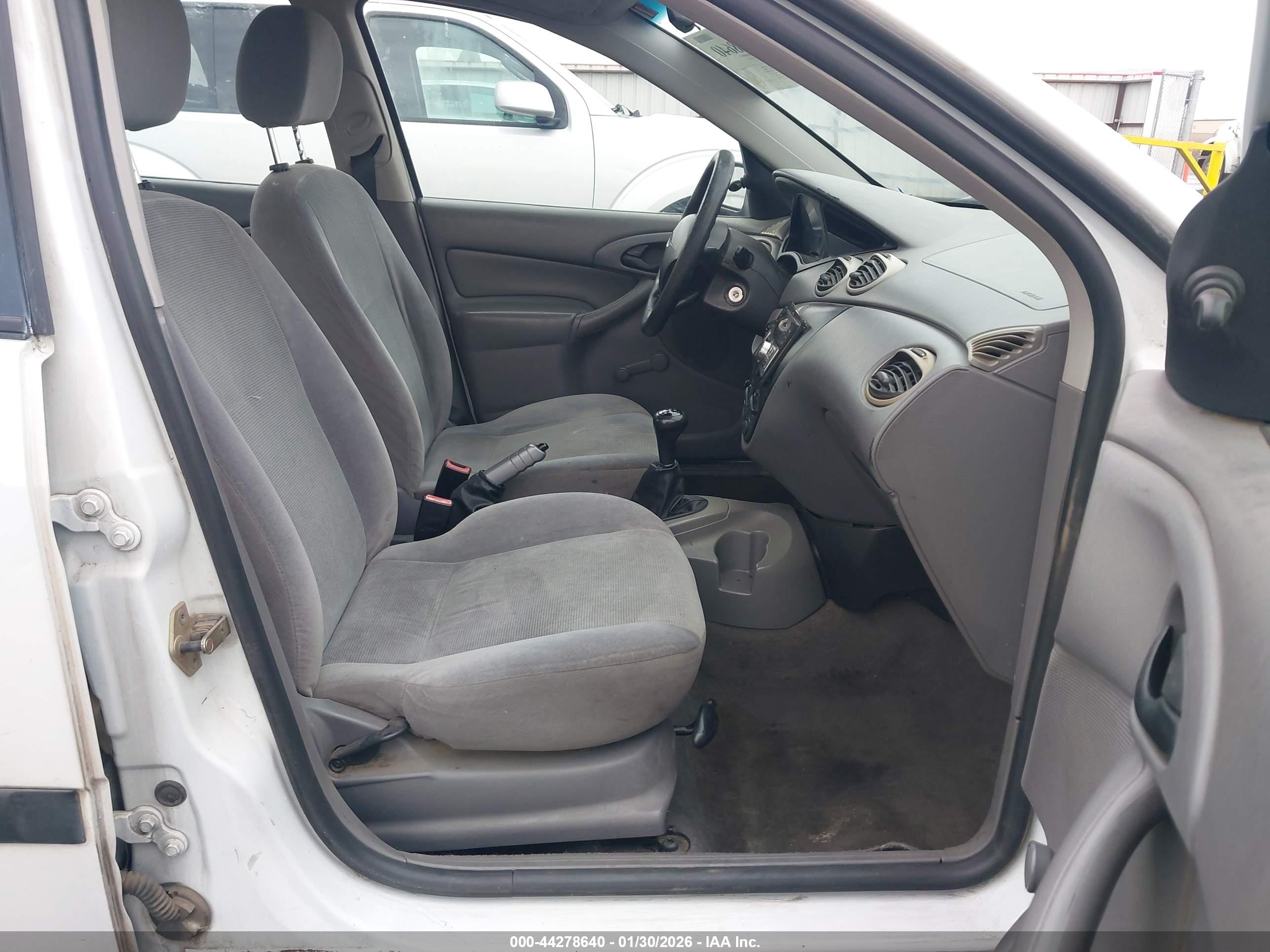 FORD FOCUS image 5