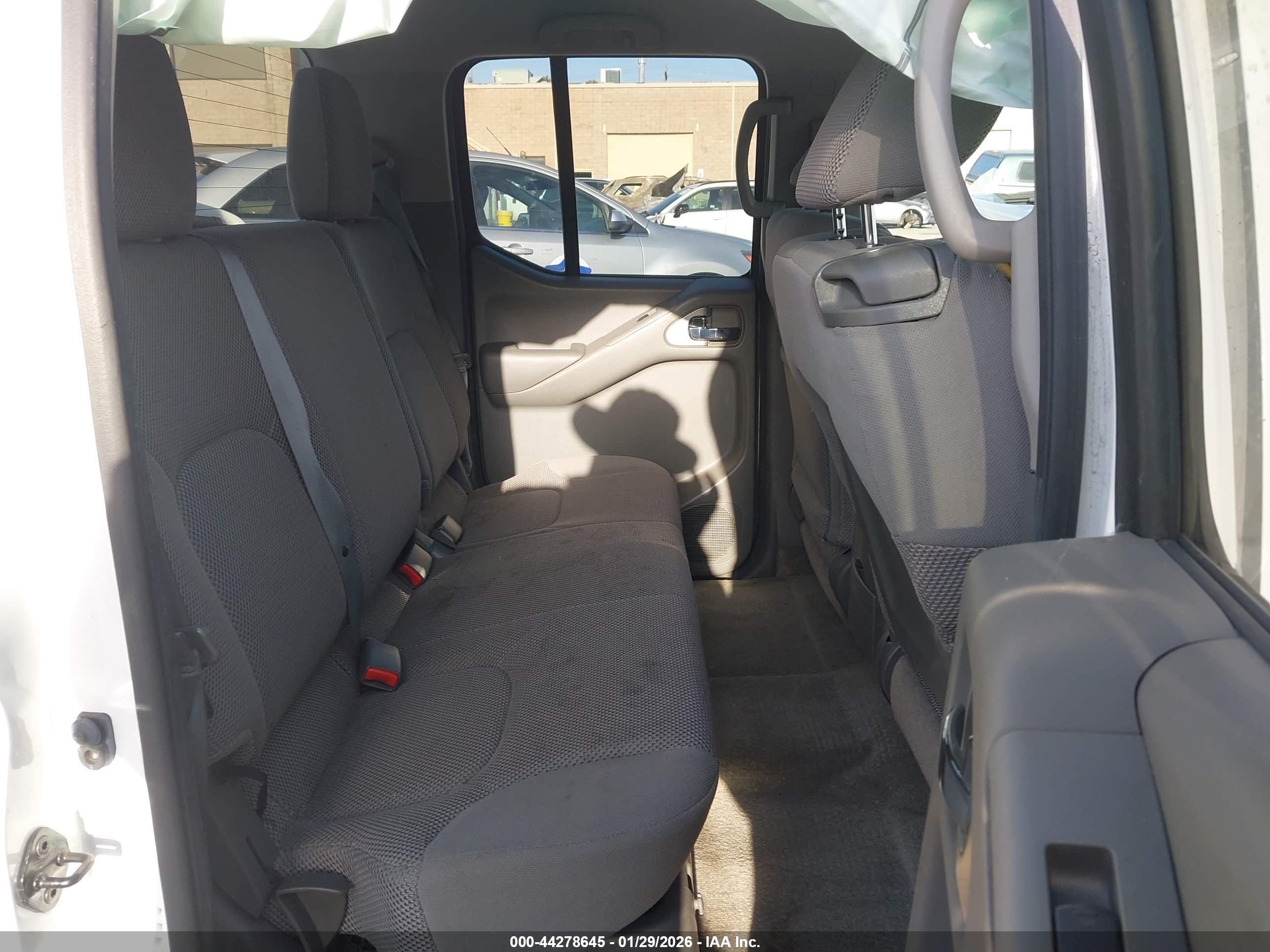 NISSAN FRONTIER image 8