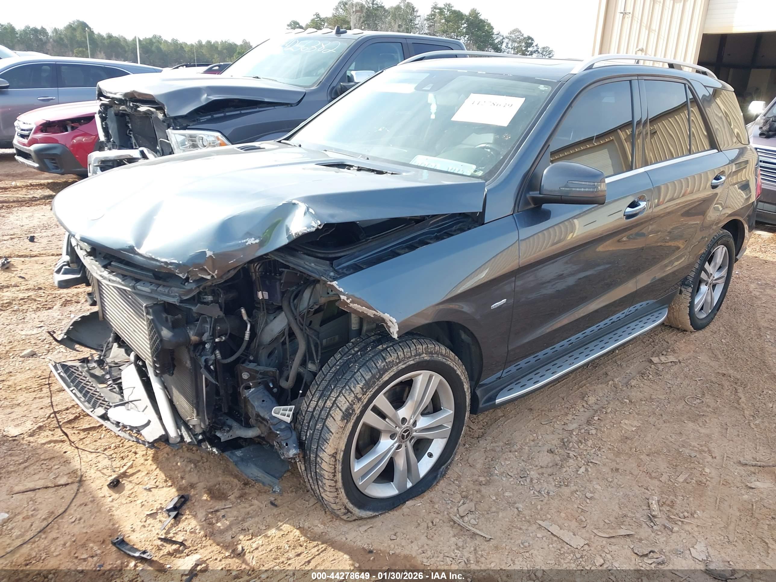 MERCEDES-BENZ ML image 2