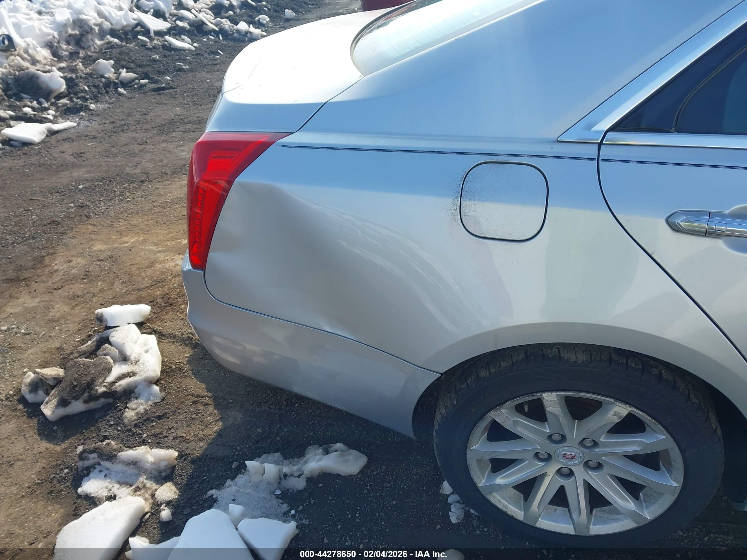 CADILLAC CTS image 6