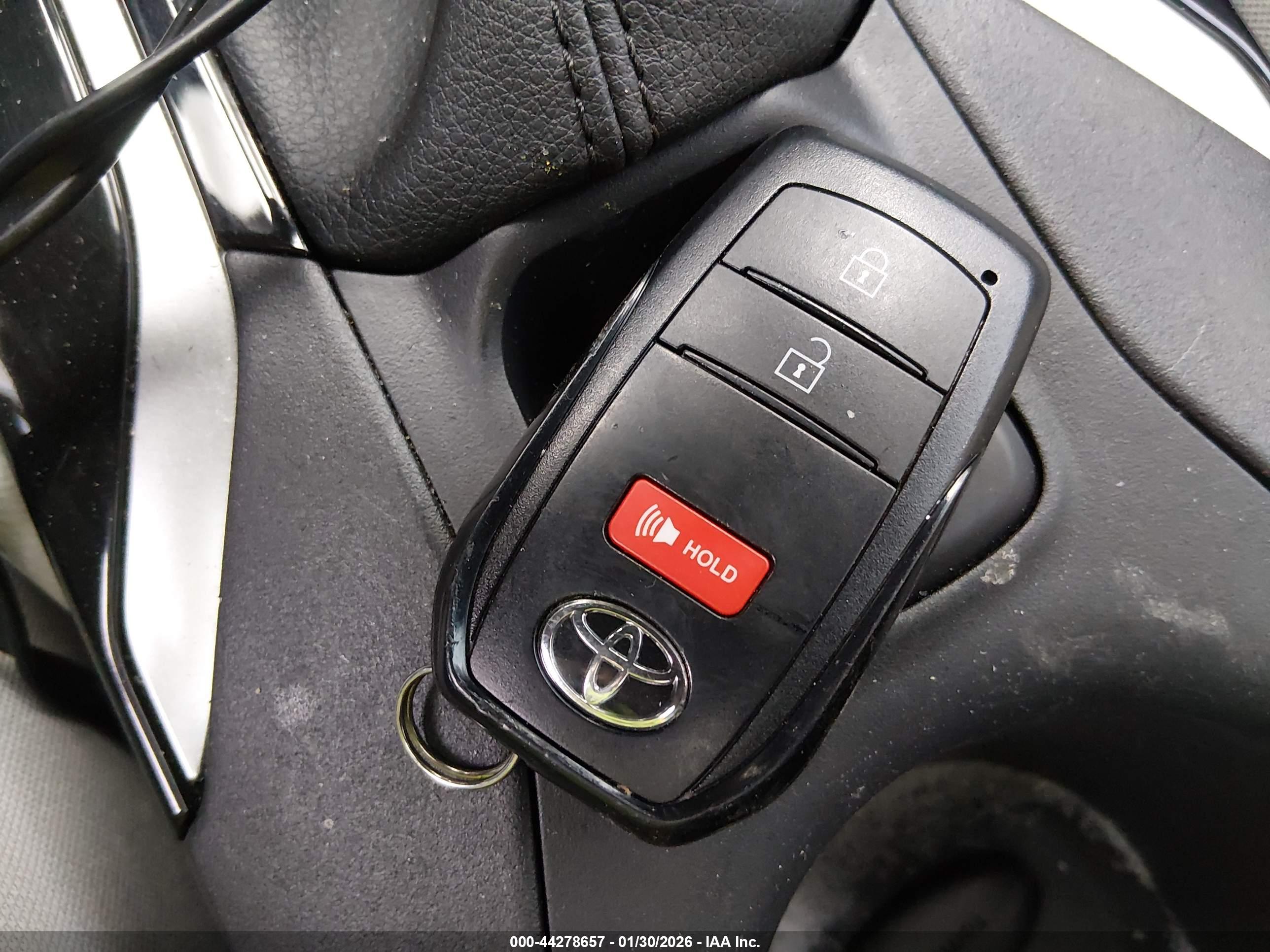 TOYOTA COROLLA image 11