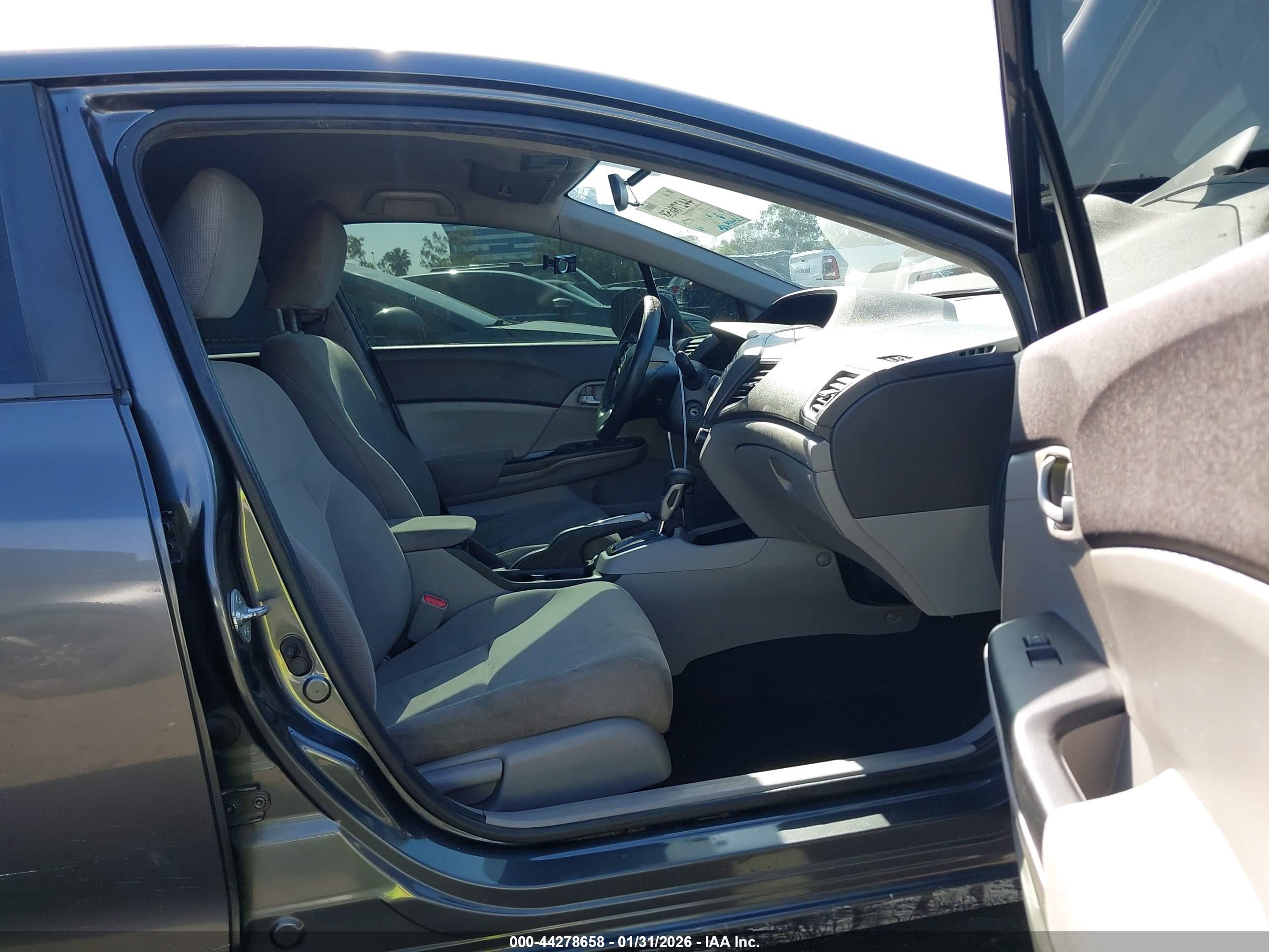 HONDA CIVIC image 5