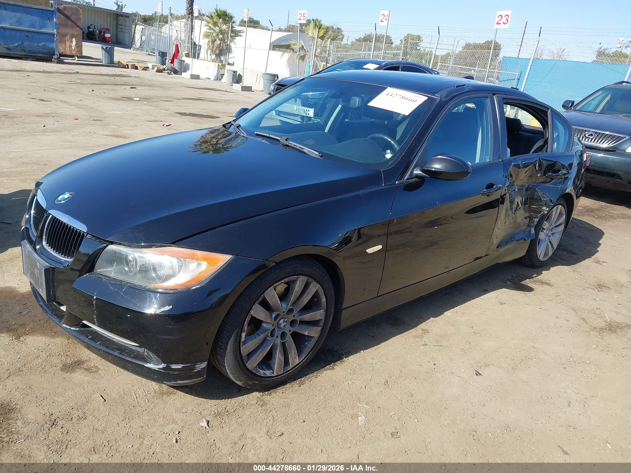 BMW 328I image 2