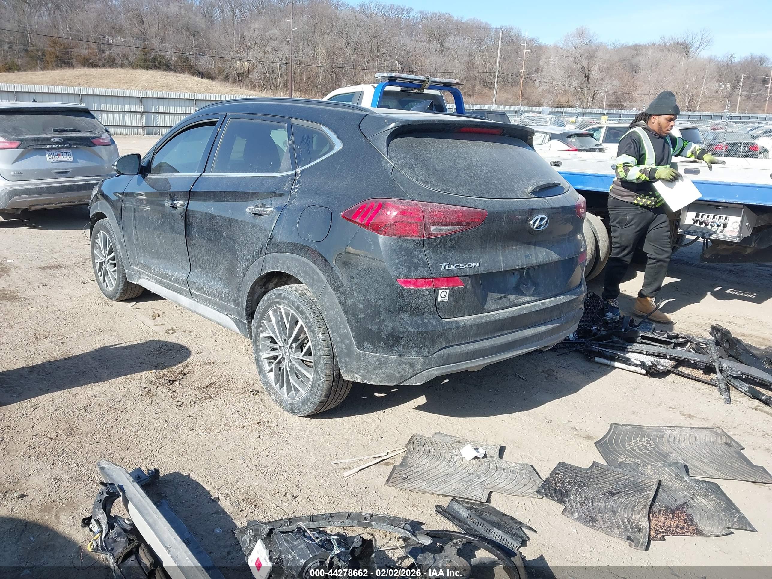 HYUNDAI TUCSON image 3