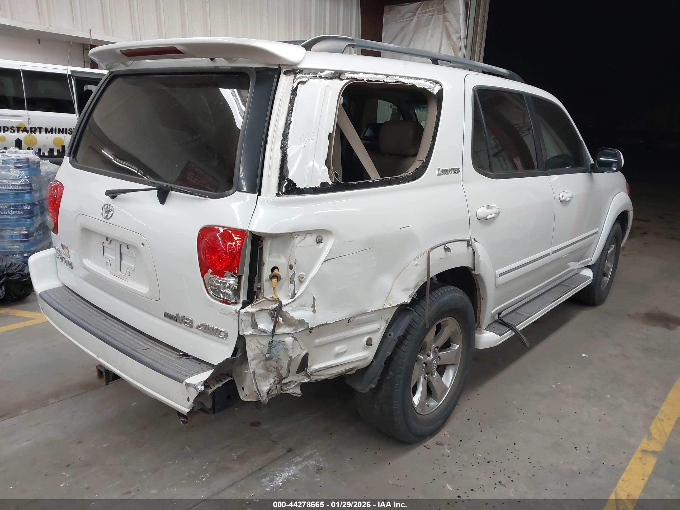 TOYOTA SEQUOIA image 4