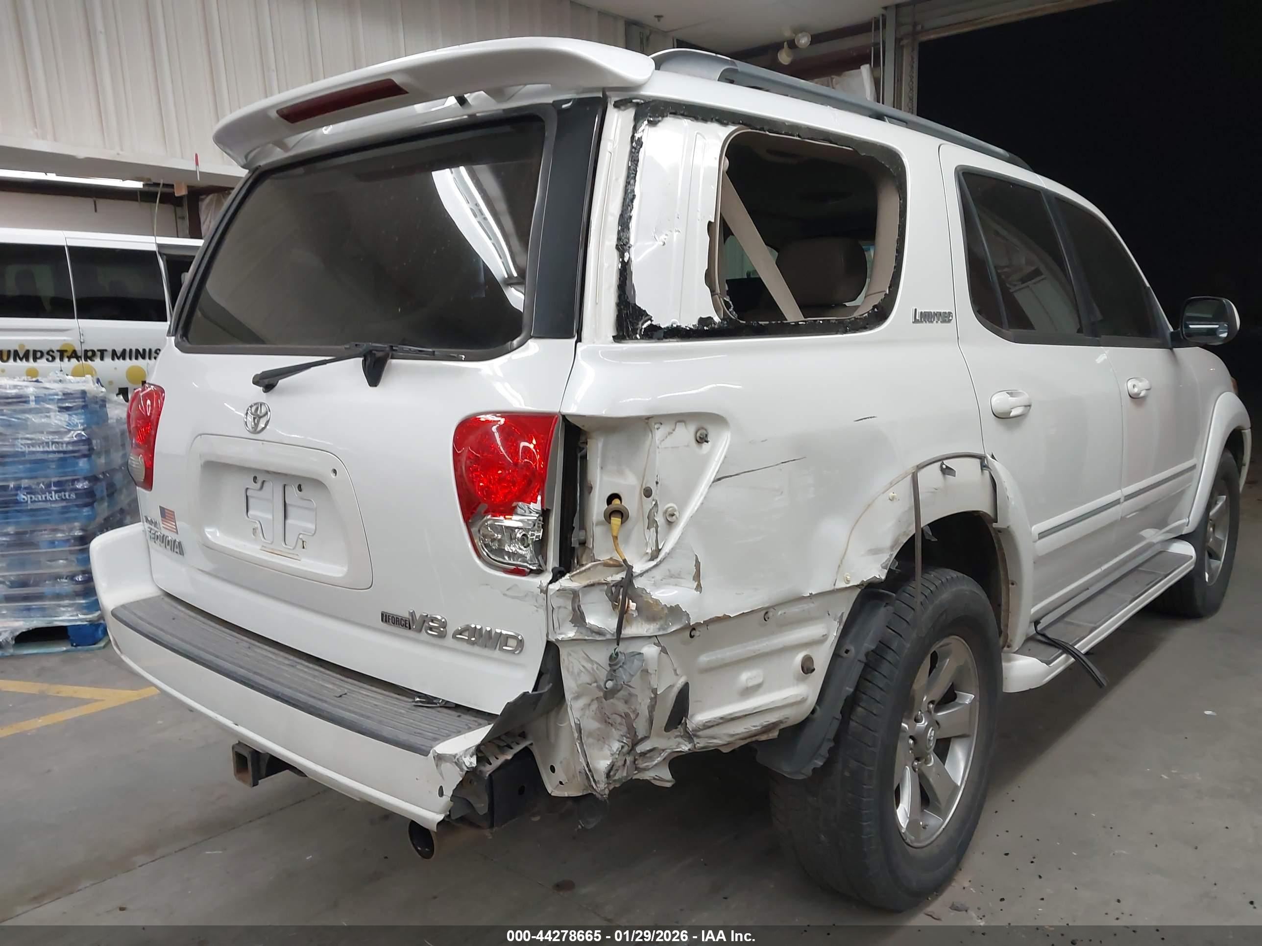 TOYOTA SEQUOIA image 6