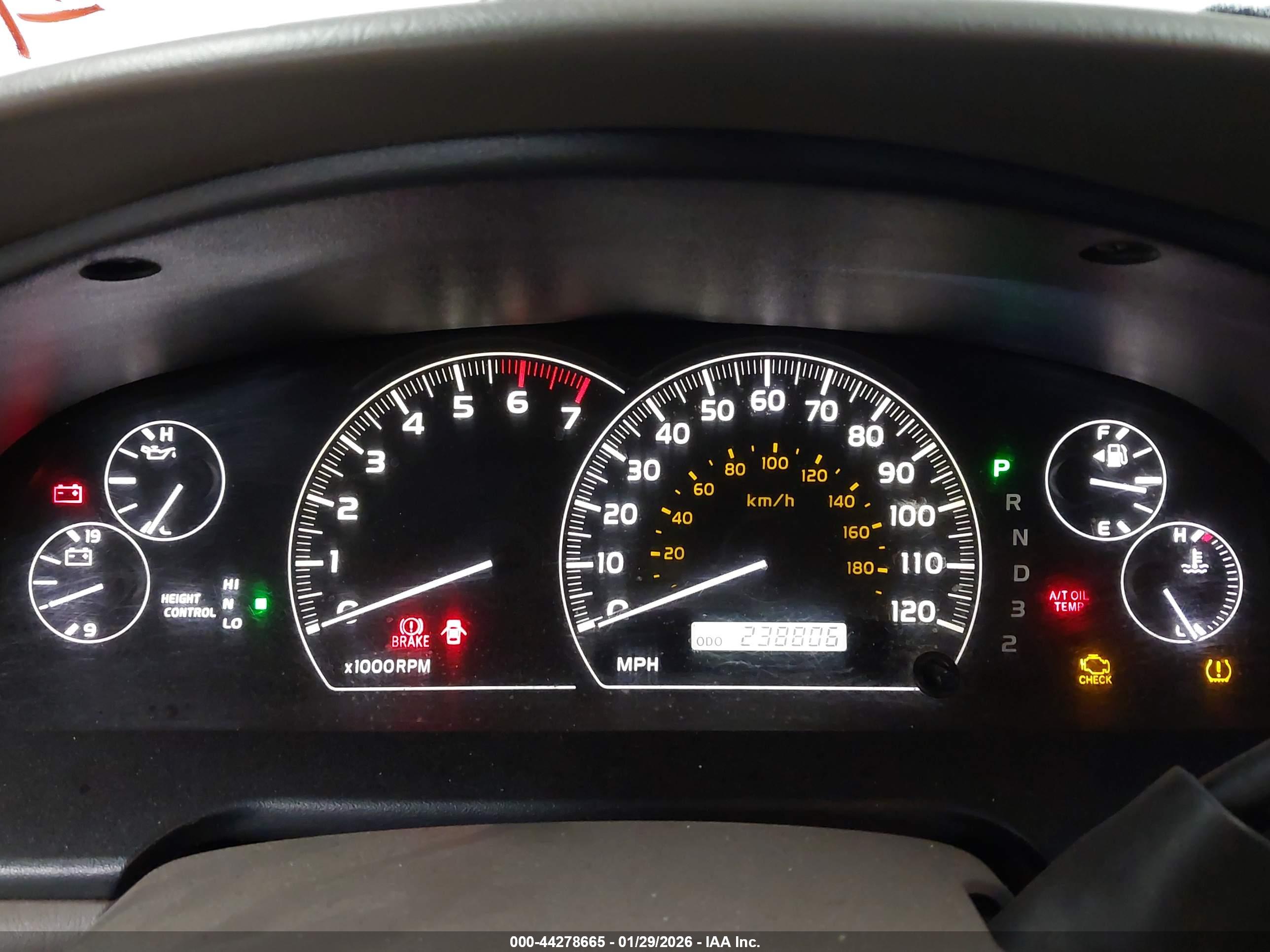 TOYOTA SEQUOIA image 7