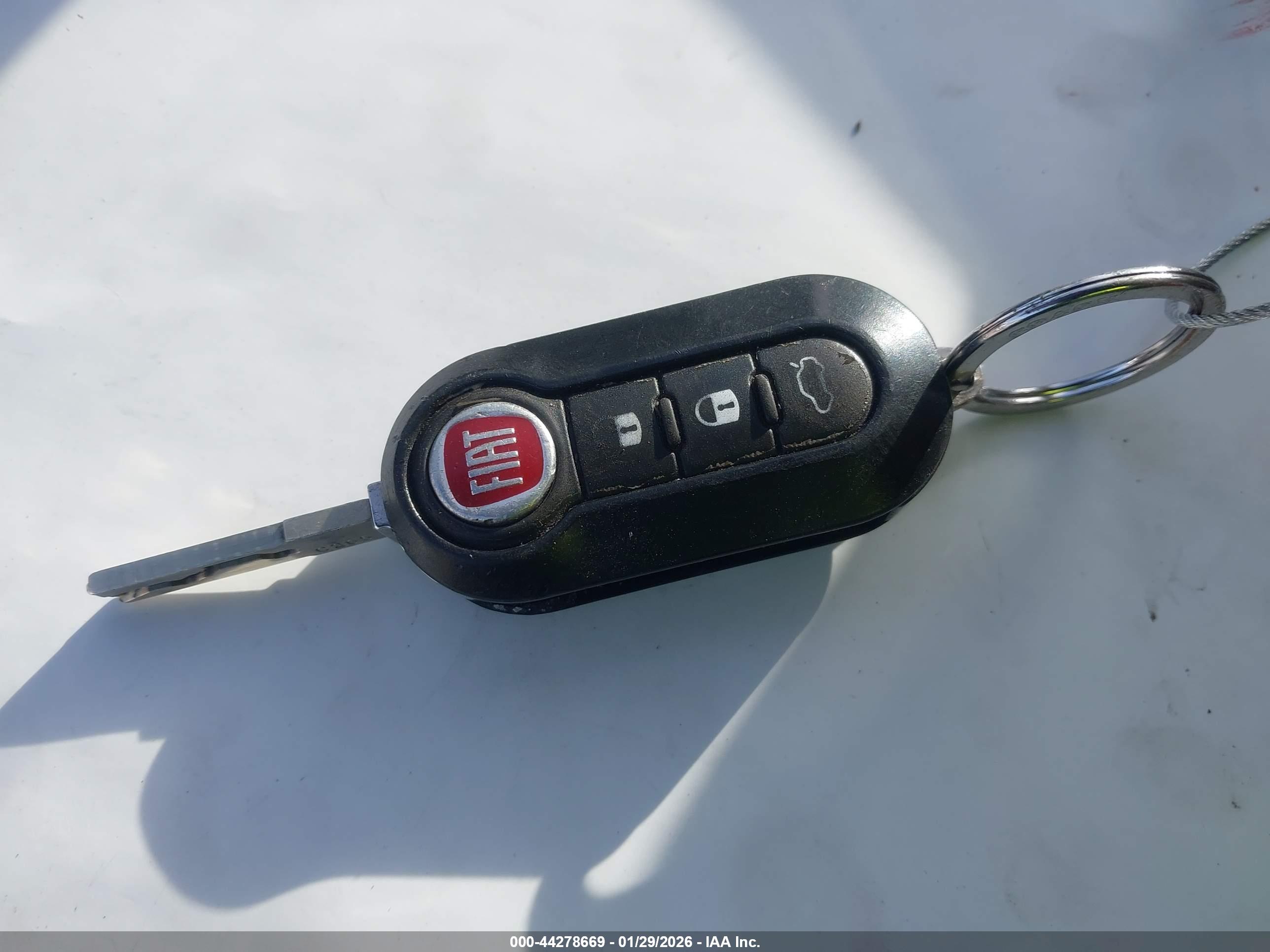 FIAT 500C image 11