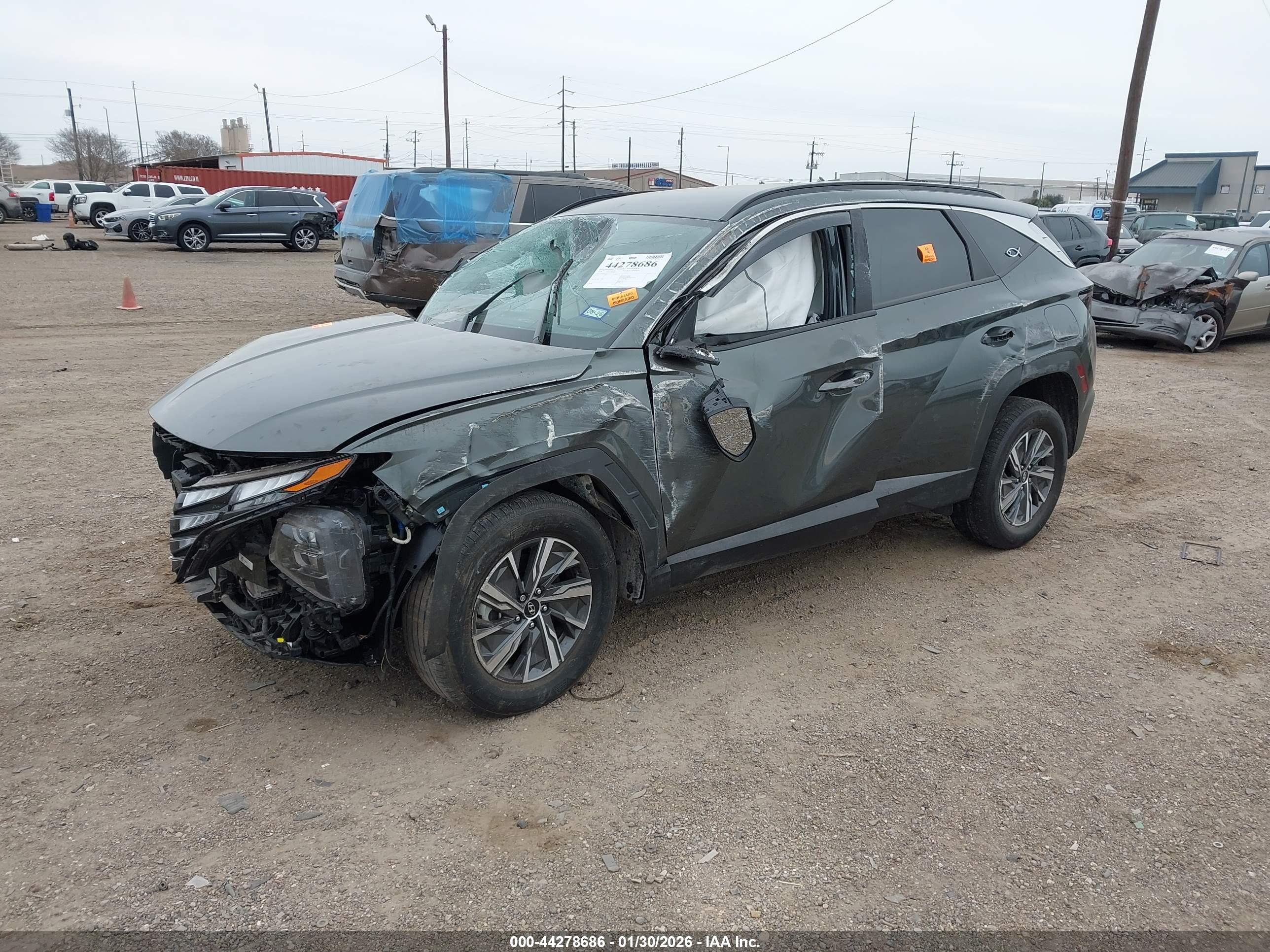 HYUNDAI TUCSON image 2