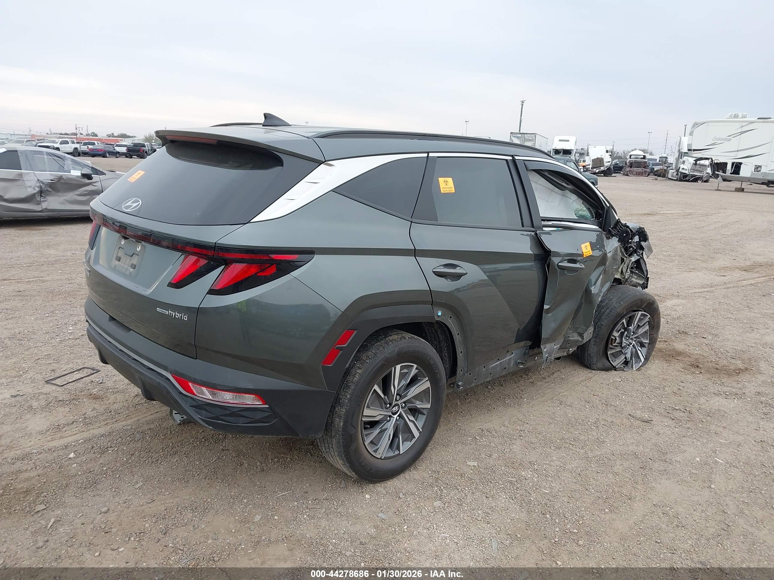 HYUNDAI TUCSON image 4