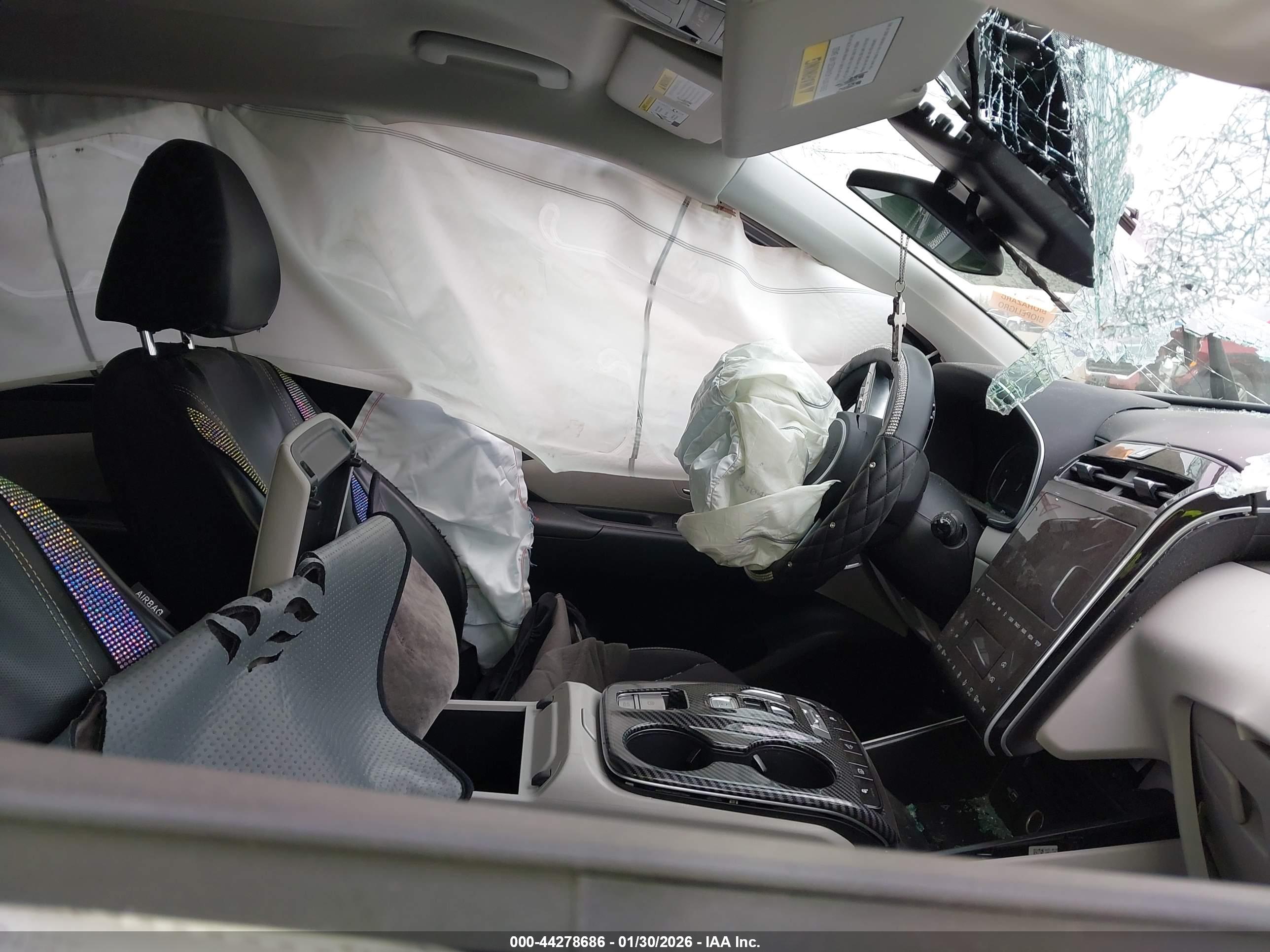 HYUNDAI TUCSON image 5