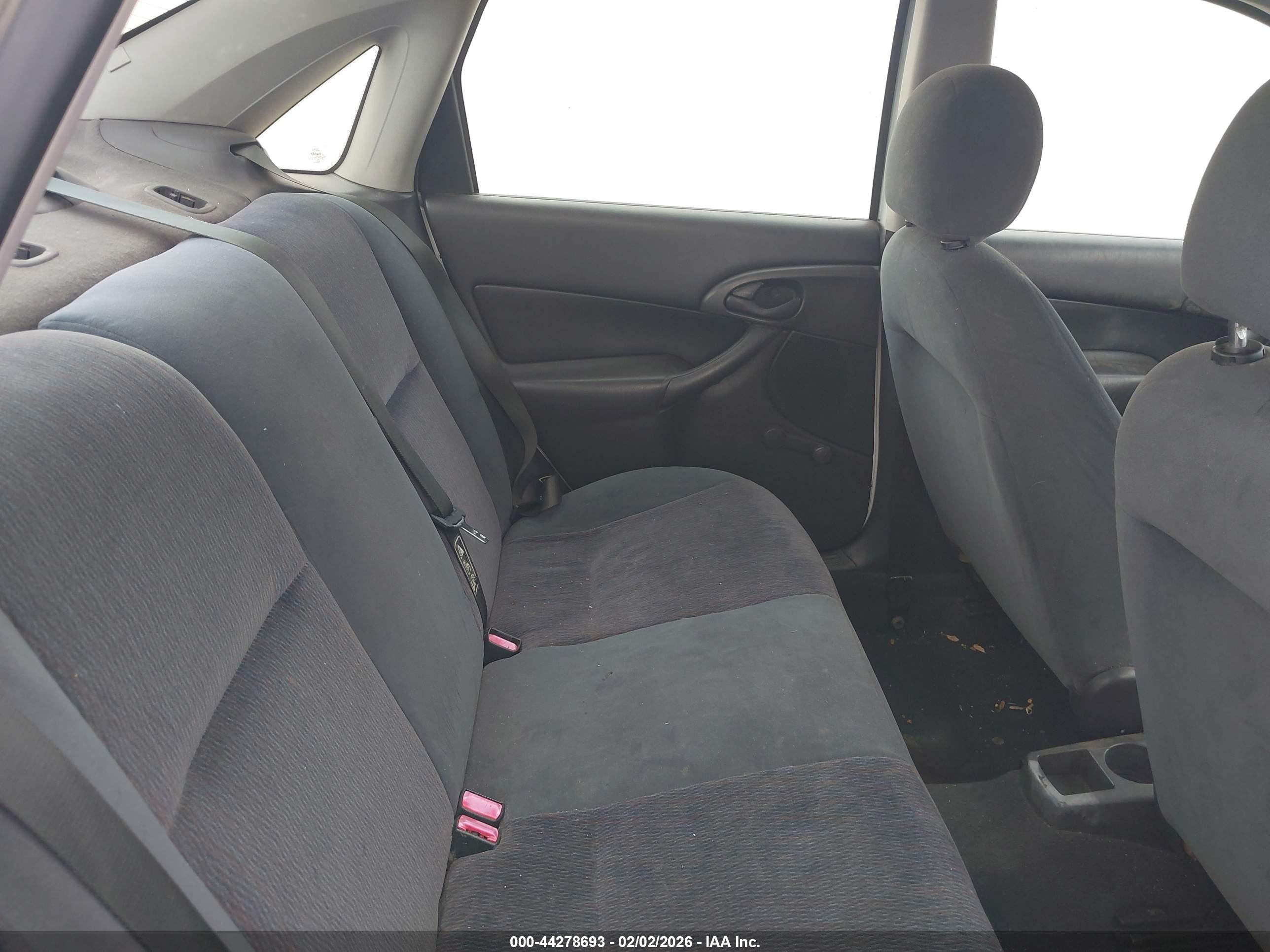 FORD FOCUS image 8