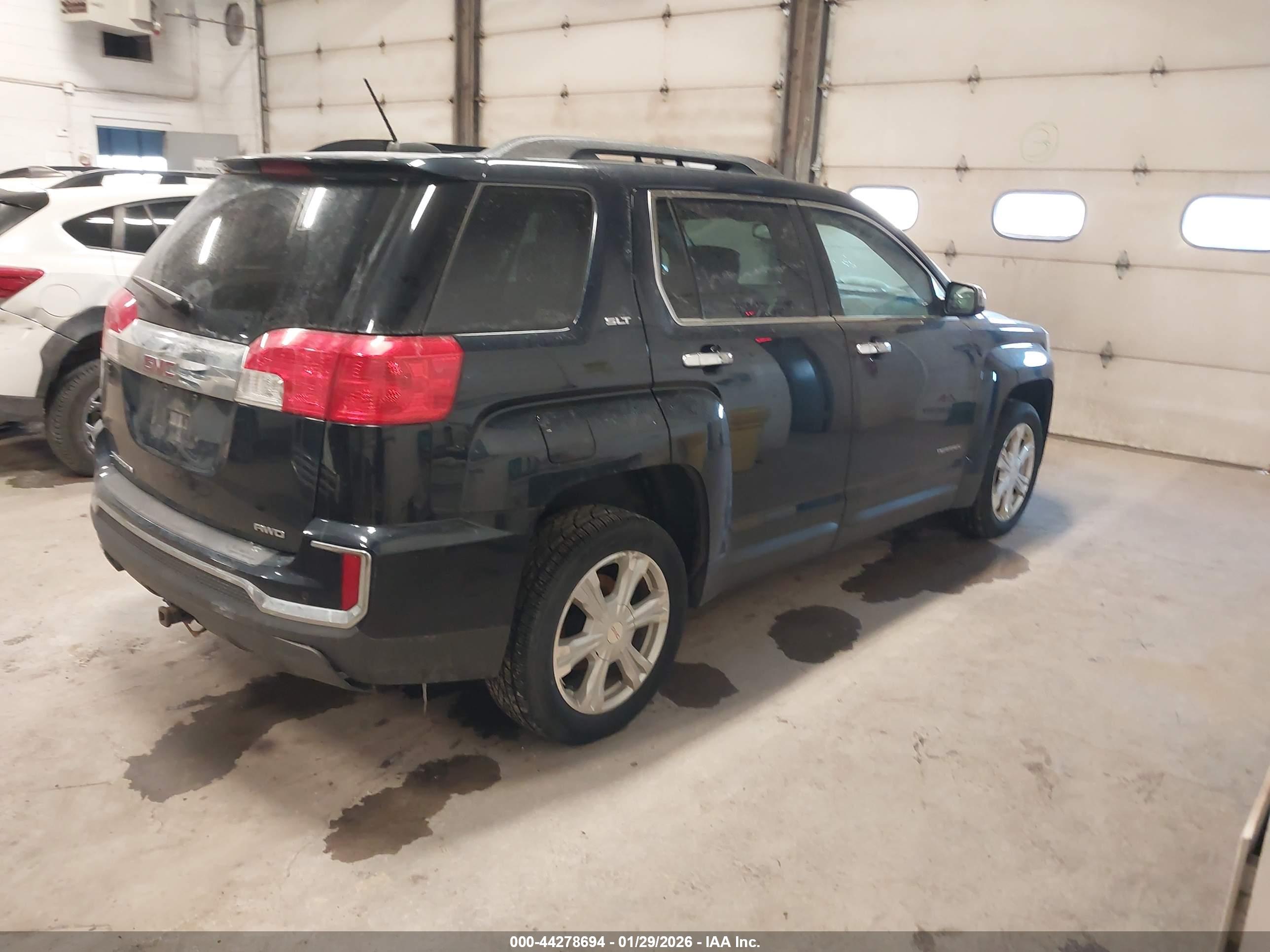 GMC TERRAIN image 4