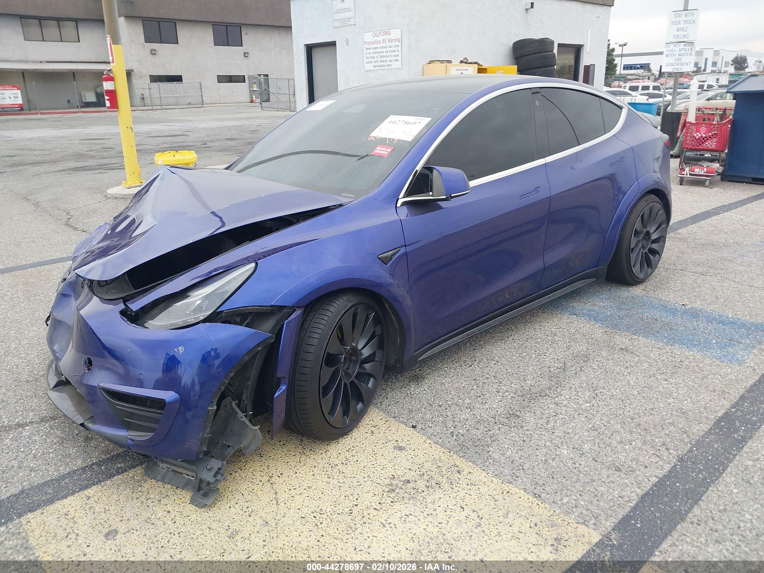 TESLA MODEL image 2
