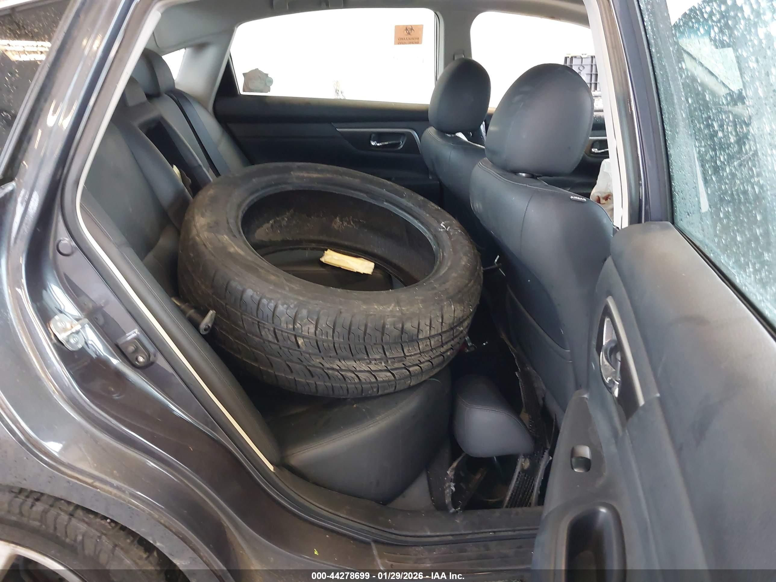 NISSAN ALTIMA image 8