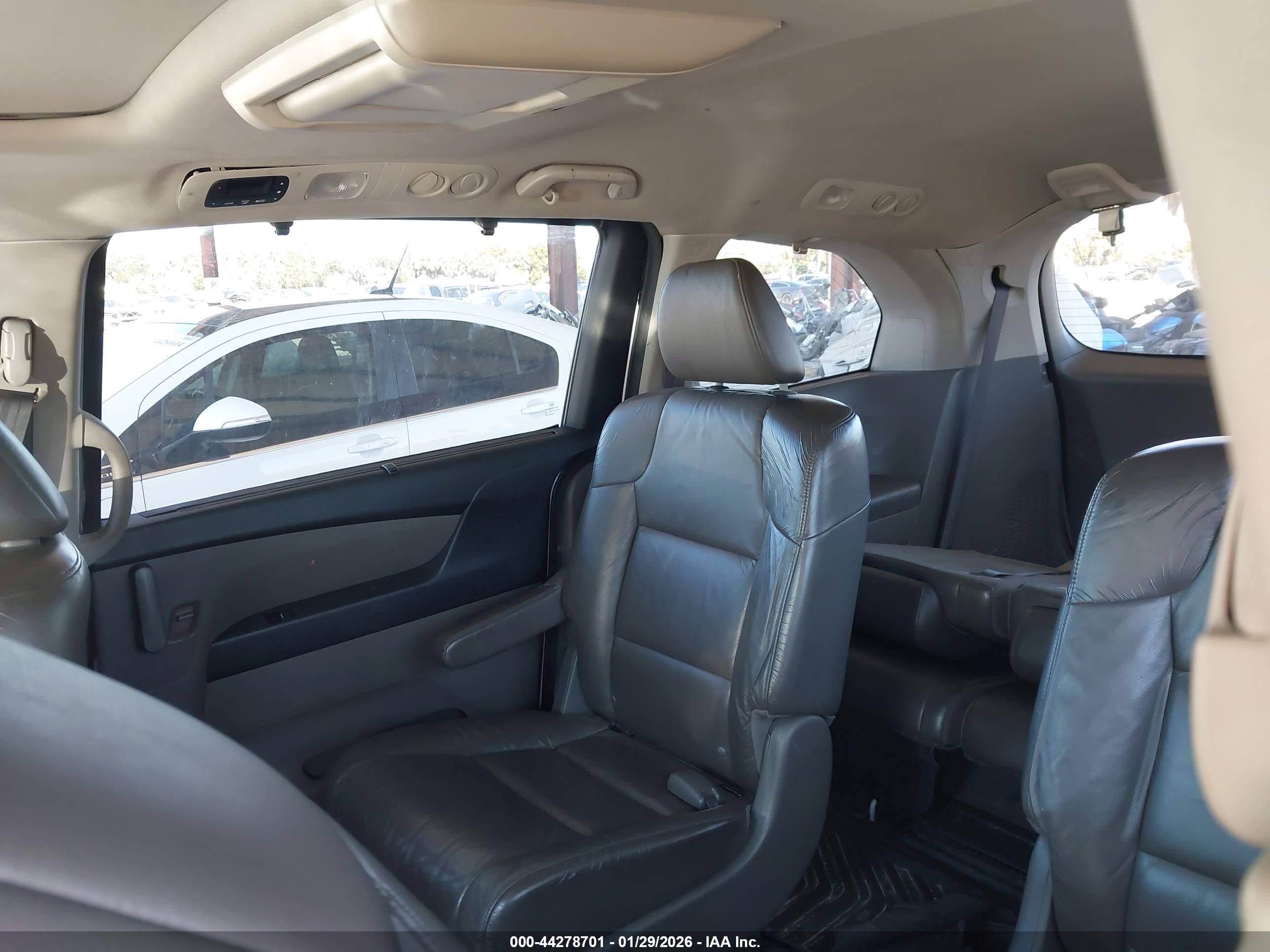 HONDA ODYSSEY image 8