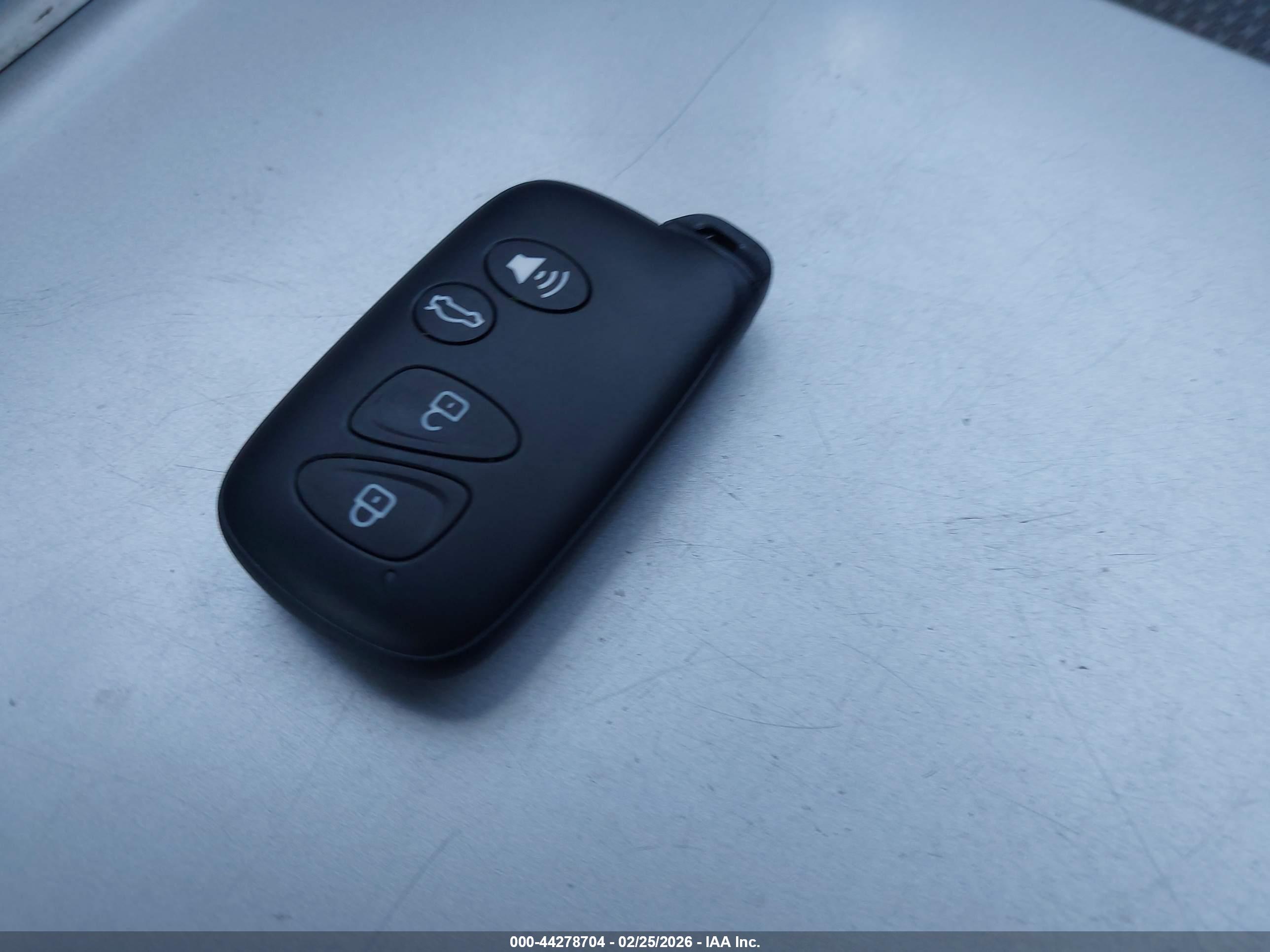 TOYOTA CAMRY image 11