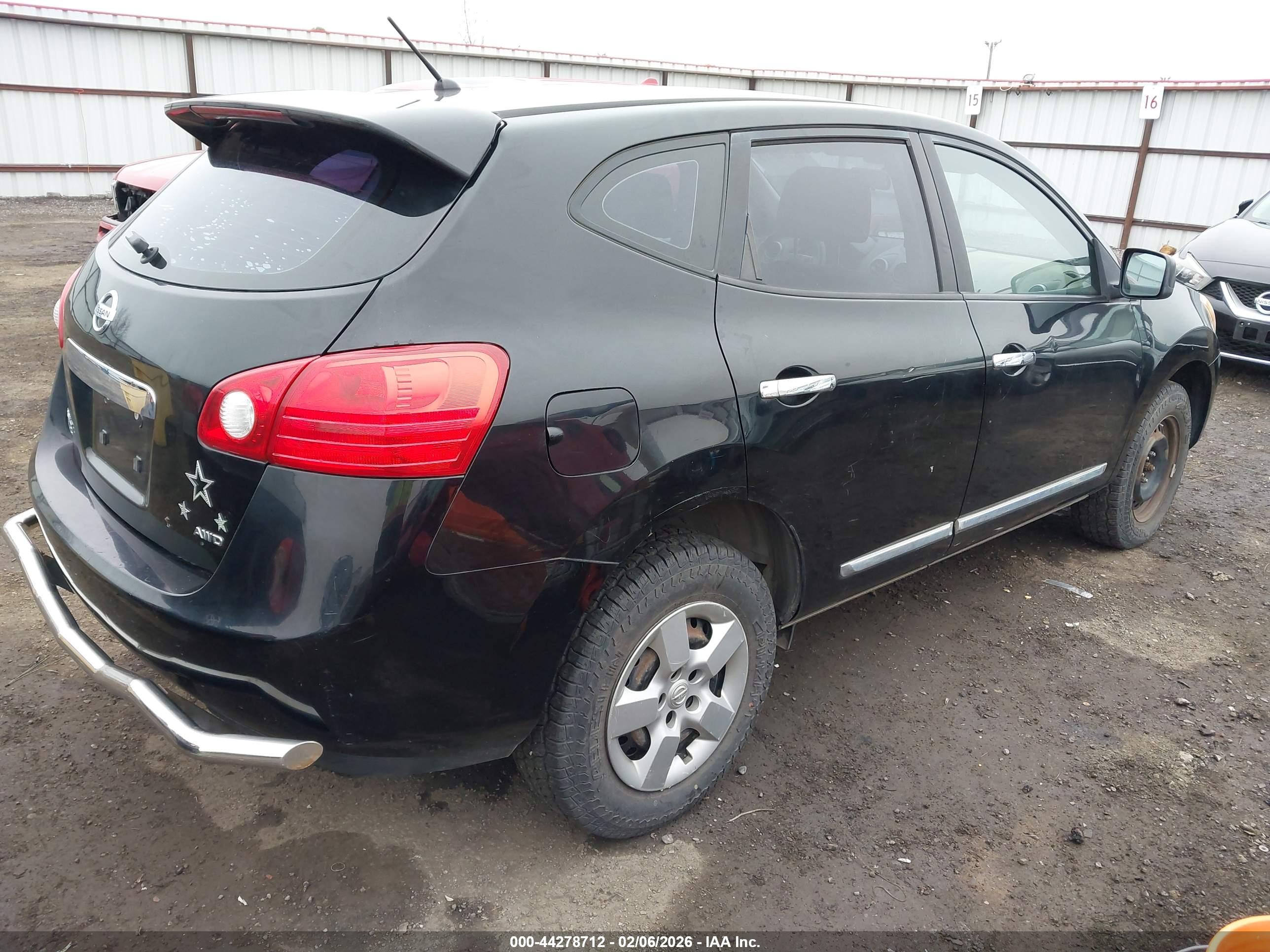 NISSAN ROGUE image 4