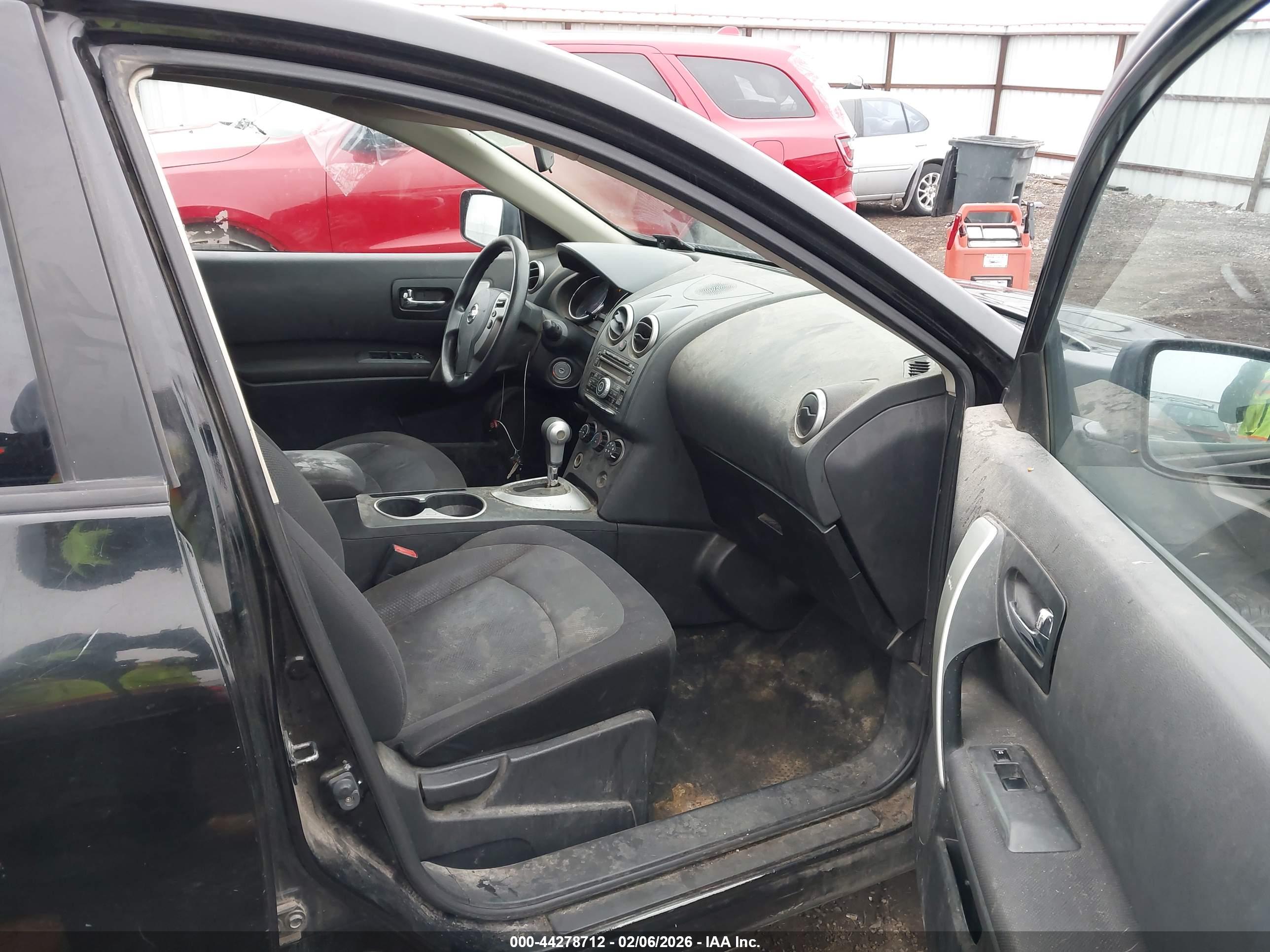 NISSAN ROGUE image 5
