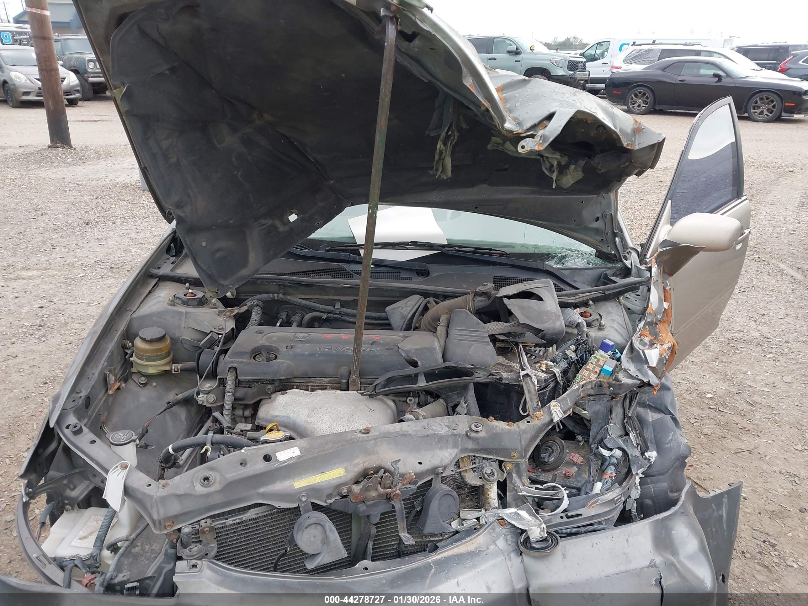 TOYOTA CAMRY image 10